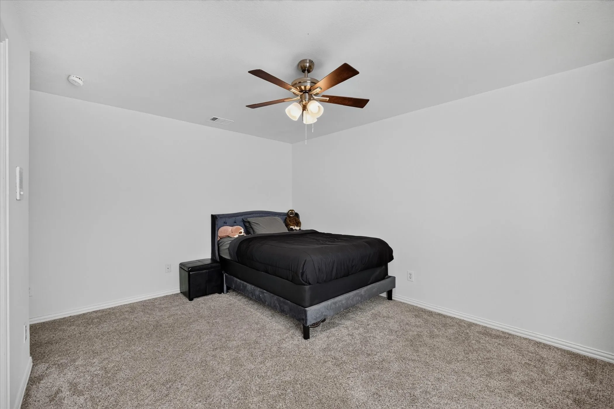 Single Family Residence For Sale in Collin County , 14505 Farmcote Drive, Frisco, Texas 75035, 5 Bedroom, 4 Bathroom, 3 Garage spaces, 4,262 Sqft, built in 2002, mls#21344958, Real Estate Agent in Frisco, Homes For Sale in Collin county, Homes For Sale in Frisco, Realtor in Frisco Texas, Real Estate Brokerage Independent Realty Texas, Luminita Cordes Realtor