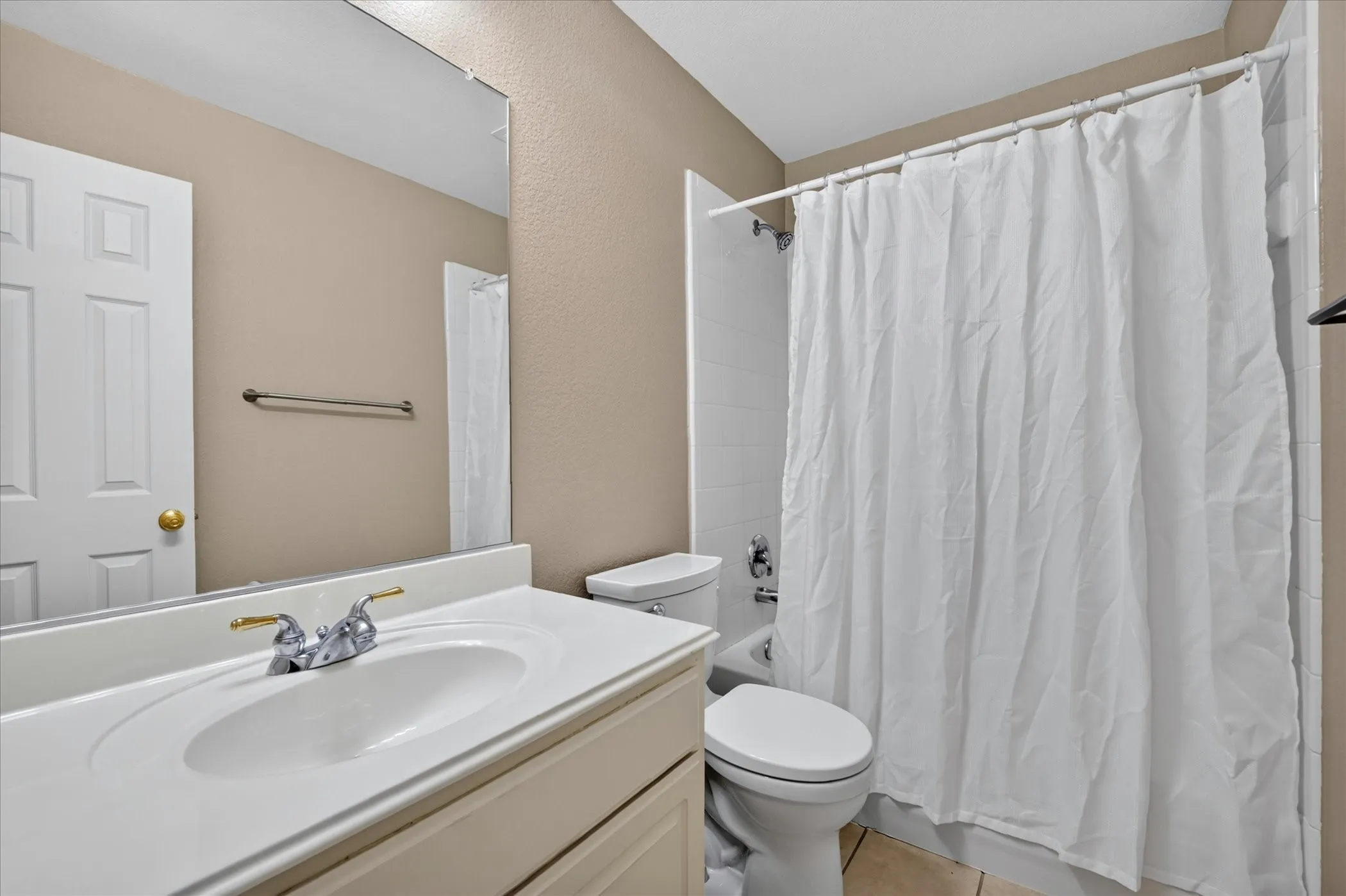 Single Family Residence For Sale in Collin County , 14505 Farmcote Drive, Frisco, Texas 75035, 5 Bedroom, 4 Bathroom, 3 Garage spaces, 4,262 Sqft, built in 2002, mls#21344958, Real Estate Agent in Frisco, Homes For Sale in Collin county, Homes For Sale in Frisco, Realtor in Frisco Texas, Real Estate Brokerage Independent Realty Texas, Luminita Cordes Realtor