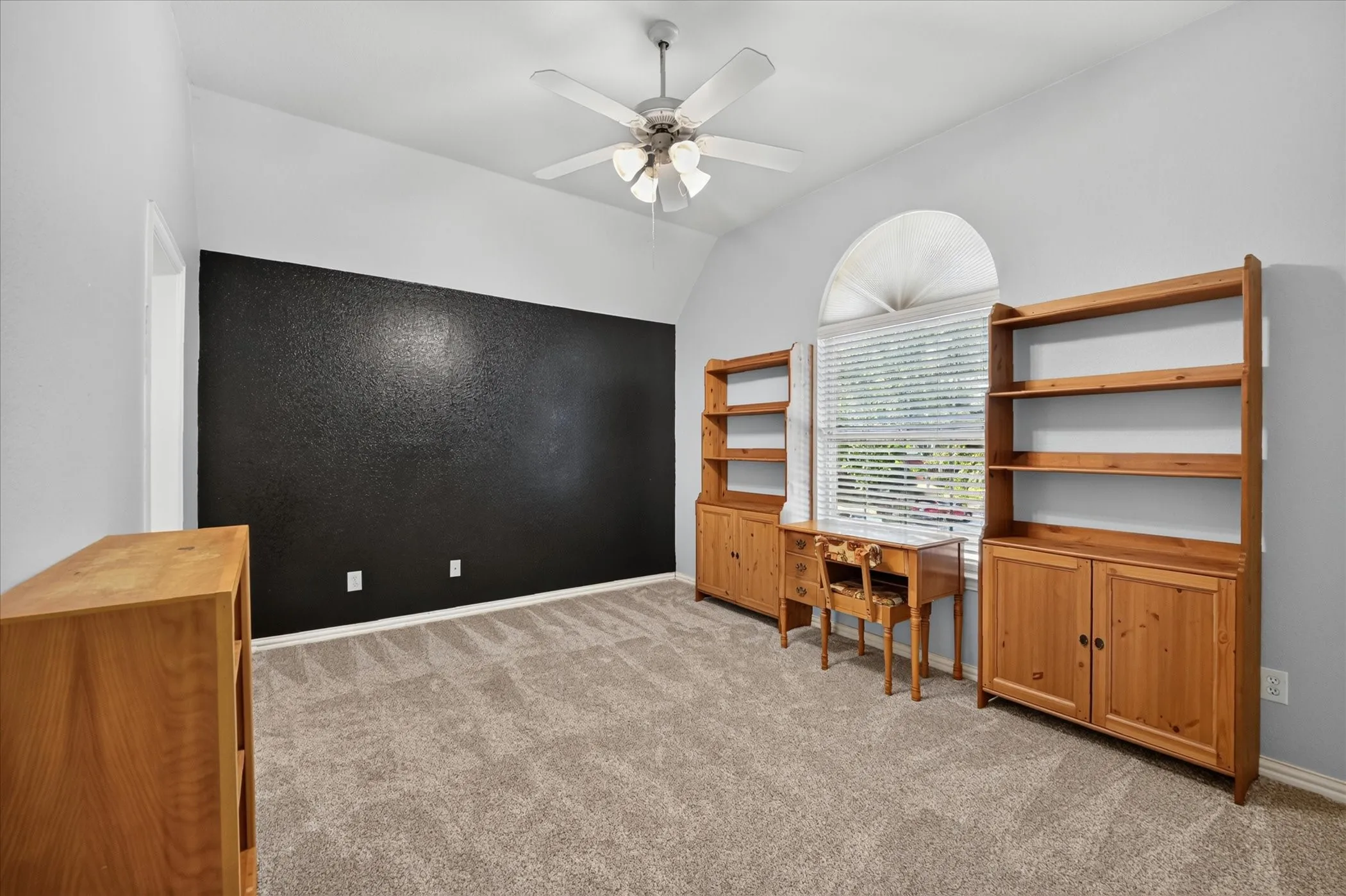Single Family Residence For Sale in Collin County , 14505 Farmcote Drive, Frisco, Texas 75035, 5 Bedroom, 4 Bathroom, 3 Garage spaces, 4,262 Sqft, built in 2002, mls#21344958, Real Estate Agent in Frisco, Homes For Sale in Collin county, Homes For Sale in Frisco, Realtor in Frisco Texas, Real Estate Brokerage Independent Realty Texas, Luminita Cordes Realtor