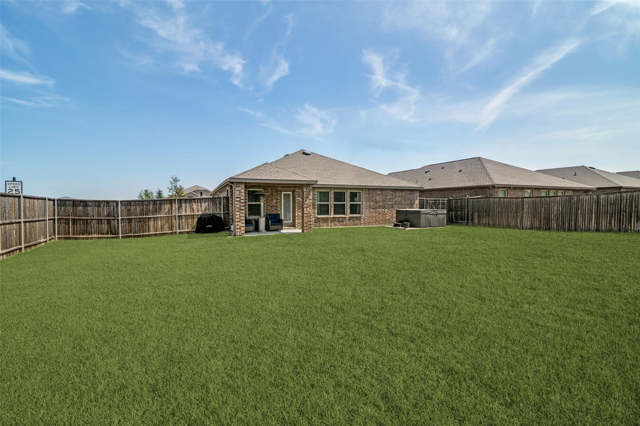 Single Family Residence For Sale in Collin County , 917 Crepe Myrtle Lane, Anna, Texas 75409, 3 Bedroom, 2 Bathroom, 2 Garage spaces, 1,718 Sqft, built in 2022, mls#21345263, Real Estate Agent in Anna, Homes For Sale in Collin county, Homes For Sale in Anna, Realtor in Anna Texas, Real Estate Brokerage Independent Realty Texas, Luminita Cordes Realtor