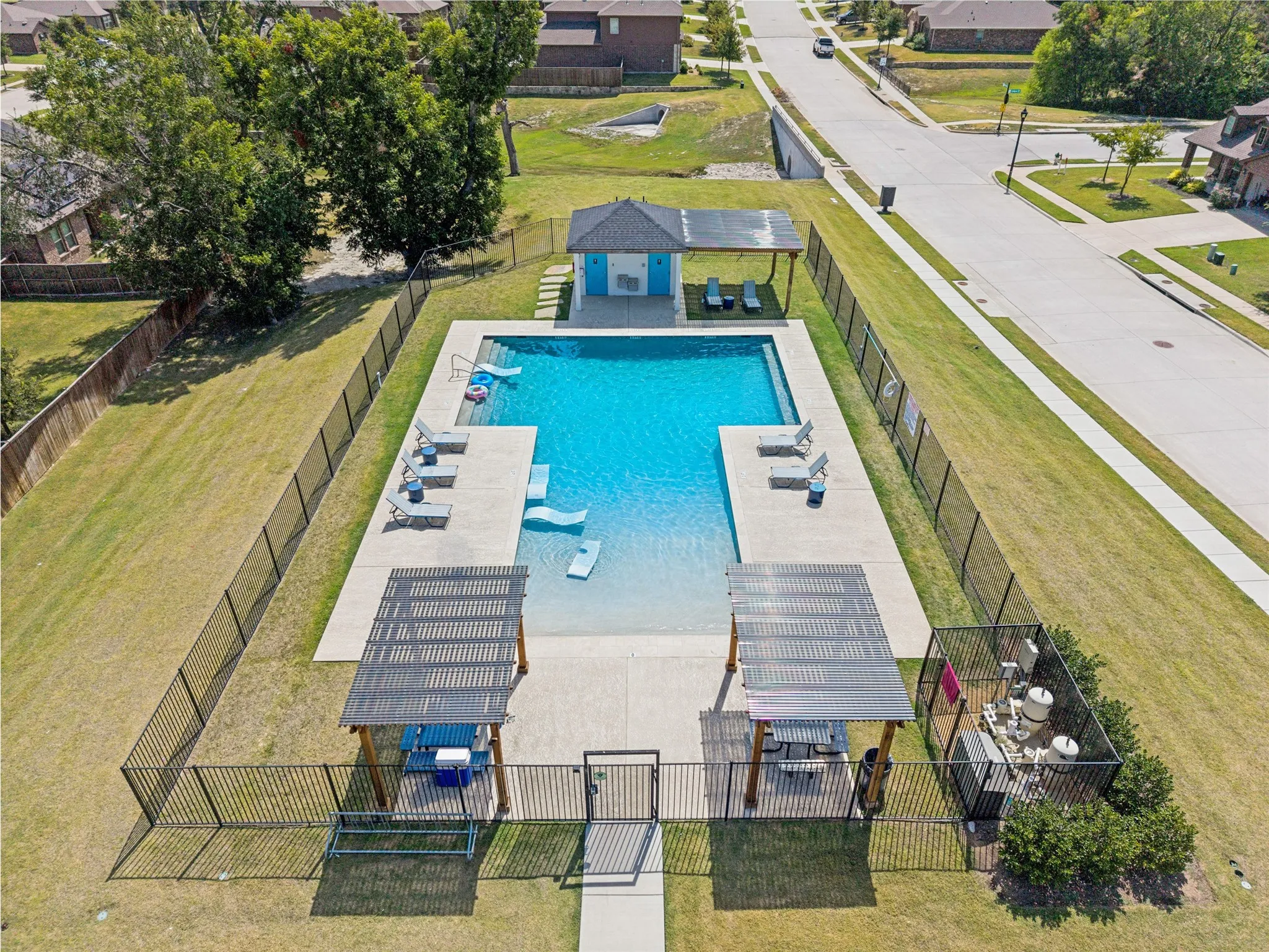 Single Family Residence For Sale in Collin County , 917 Crepe Myrtle Lane, Anna, Texas 75409, 3 Bedroom, 2 Bathroom, 2 Garage spaces, 1,718 Sqft, built in 2022, mls#21345263, Real Estate Agent in Anna, Homes For Sale in Collin county, Homes For Sale in Anna, Realtor in Anna Texas, Real Estate Brokerage Independent Realty Texas, Luminita Cordes Realtor
