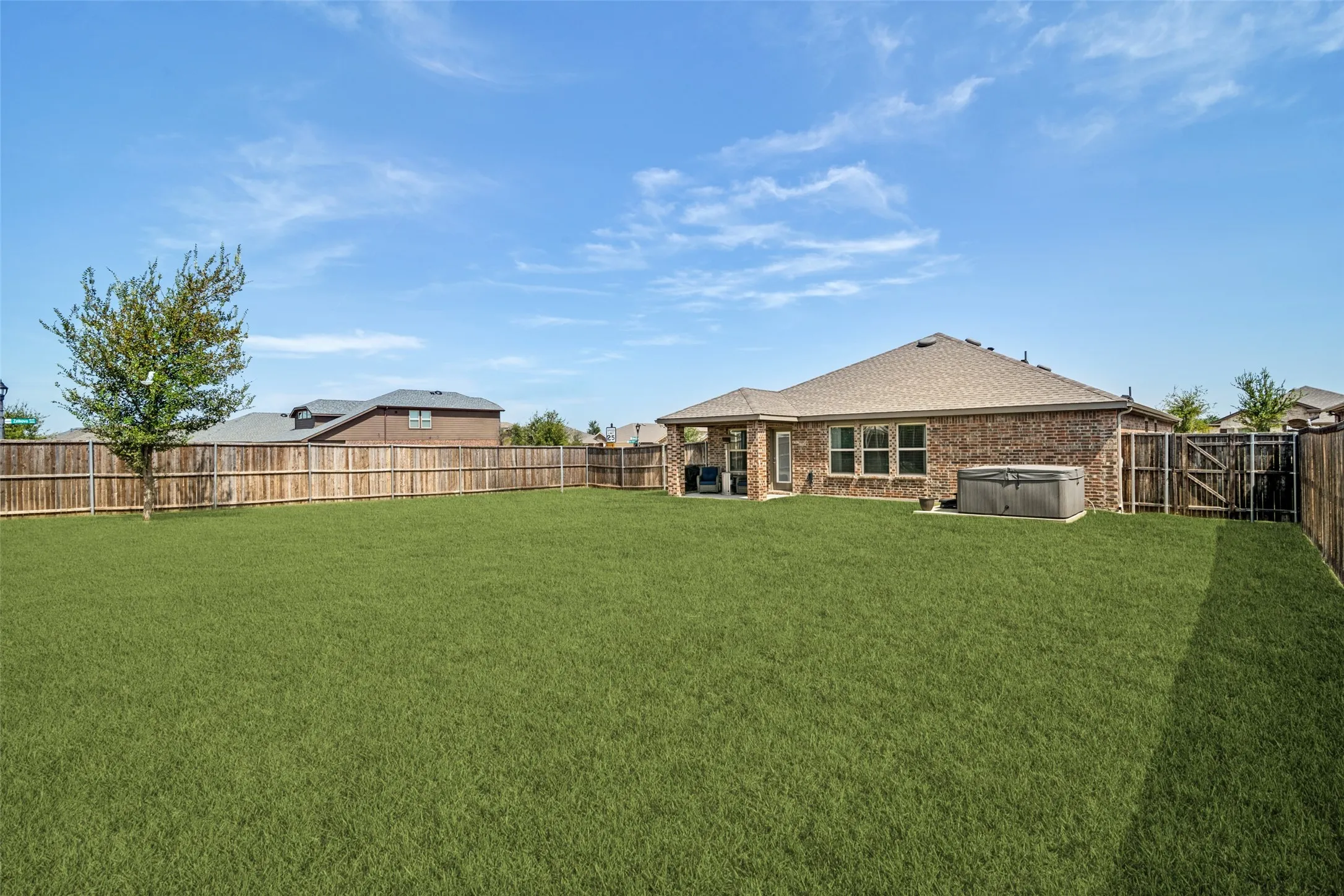 Single Family Residence For Sale in Collin County , 917 Crepe Myrtle Lane, Anna, Texas 75409, 3 Bedroom, 2 Bathroom, 2 Garage spaces, 1,718 Sqft, built in 2022, mls#21345263, Real Estate Agent in Anna, Homes For Sale in Collin county, Homes For Sale in Anna, Realtor in Anna Texas, Real Estate Brokerage Independent Realty Texas, Luminita Cordes Realtor