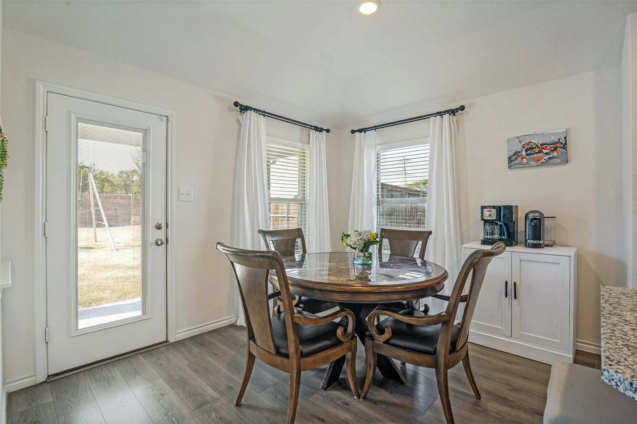 Single Family Residence For Sale in Collin County , 917 Crepe Myrtle Lane, Anna, Texas 75409, 3 Bedroom, 2 Bathroom, 2 Garage spaces, 1,718 Sqft, built in 2022, mls#21345263, Real Estate Agent in Anna, Homes For Sale in Collin county, Homes For Sale in Anna, Realtor in Anna Texas, Real Estate Brokerage Independent Realty Texas, Luminita Cordes Realtor
