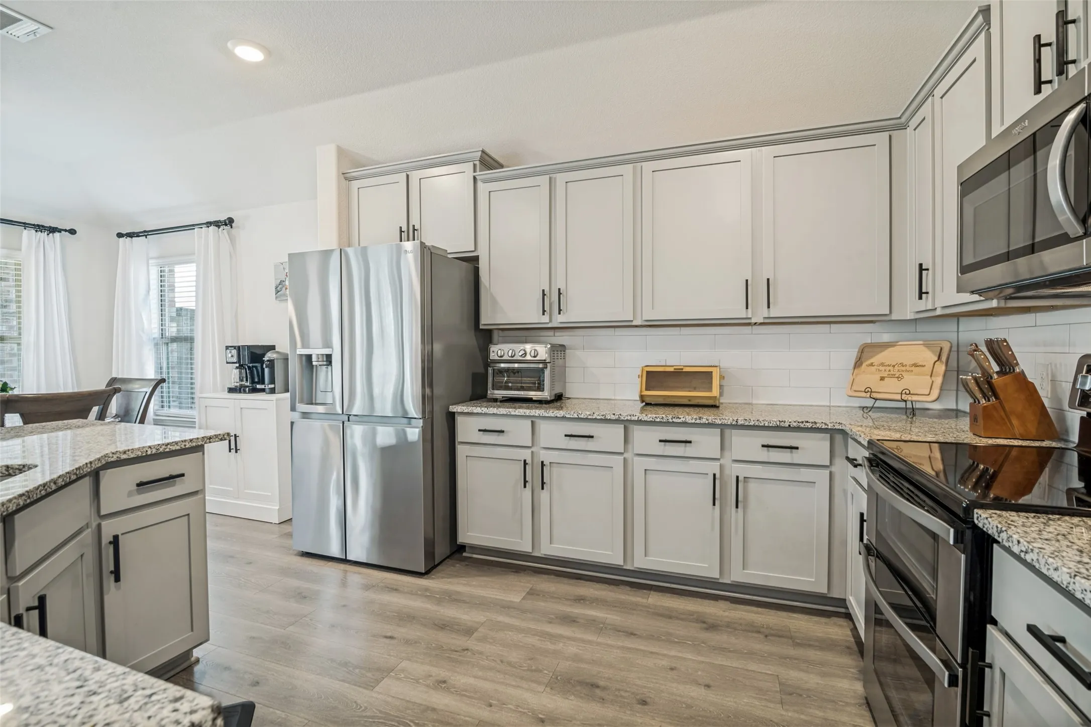 Single Family Residence For Sale in Collin County , 917 Crepe Myrtle Lane, Anna, Texas 75409, 3 Bedroom, 2 Bathroom, 2 Garage spaces, 1,718 Sqft, built in 2022, mls#21345263, Real Estate Agent in Anna, Homes For Sale in Collin county, Homes For Sale in Anna, Realtor in Anna Texas, Real Estate Brokerage Independent Realty Texas, Luminita Cordes Realtor