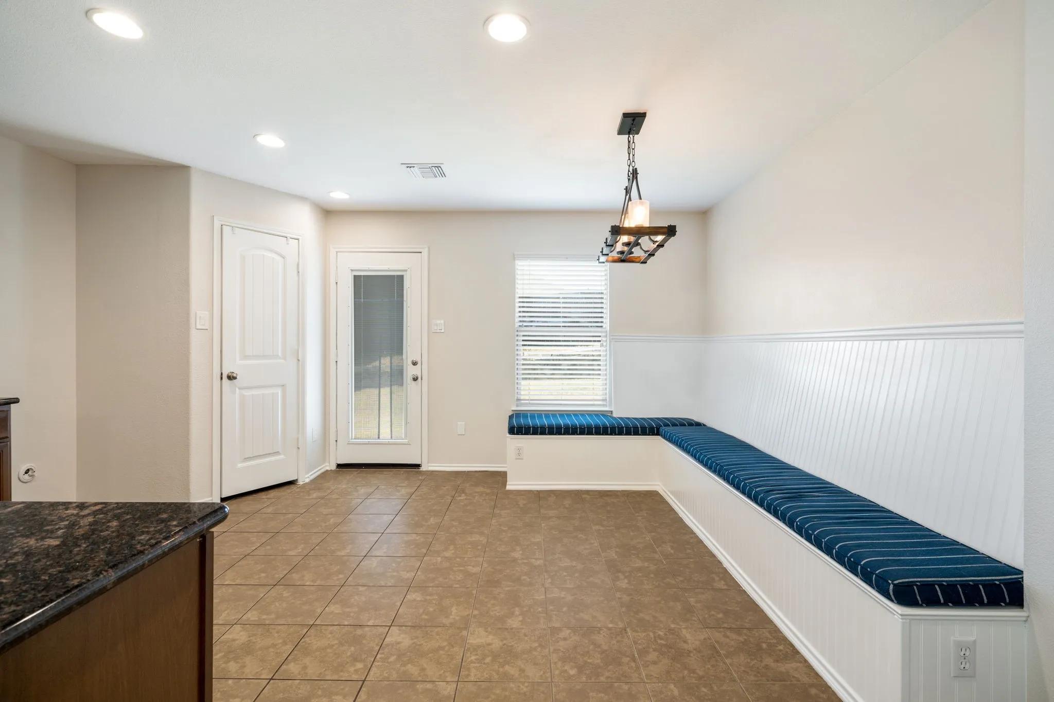 Single Family Residence For Sale in Collin County , 416 Andalusian Trail, Celina, Texas 75009, 4 Bedroom, 2 Bathroom, 2 Garage spaces, 1,645 Sqft, built in 2014, mls#21343230, Real Estate Agent in Celina, Homes For Sale in Collin county, Homes For Sale in Celina, Realtor in Celina Texas, Real Estate Brokerage Independent Realty Texas, Luminita Cordes Realtor