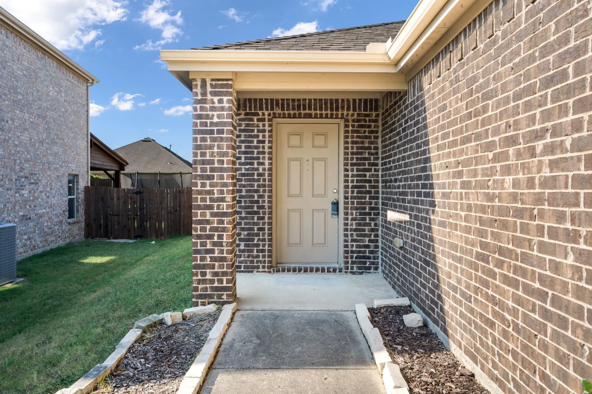 Single Family Residence For Sale in Collin County , 416 Andalusian Trail, Celina, Texas 75009, 4 Bedroom, 2 Bathroom, 2 Garage spaces, 1,645 Sqft, built in 2014, mls#21343230, Real Estate Agent in Celina, Homes For Sale in Collin county, Homes For Sale in Celina, Realtor in Celina Texas, Real Estate Brokerage Independent Realty Texas, Luminita Cordes Realtor