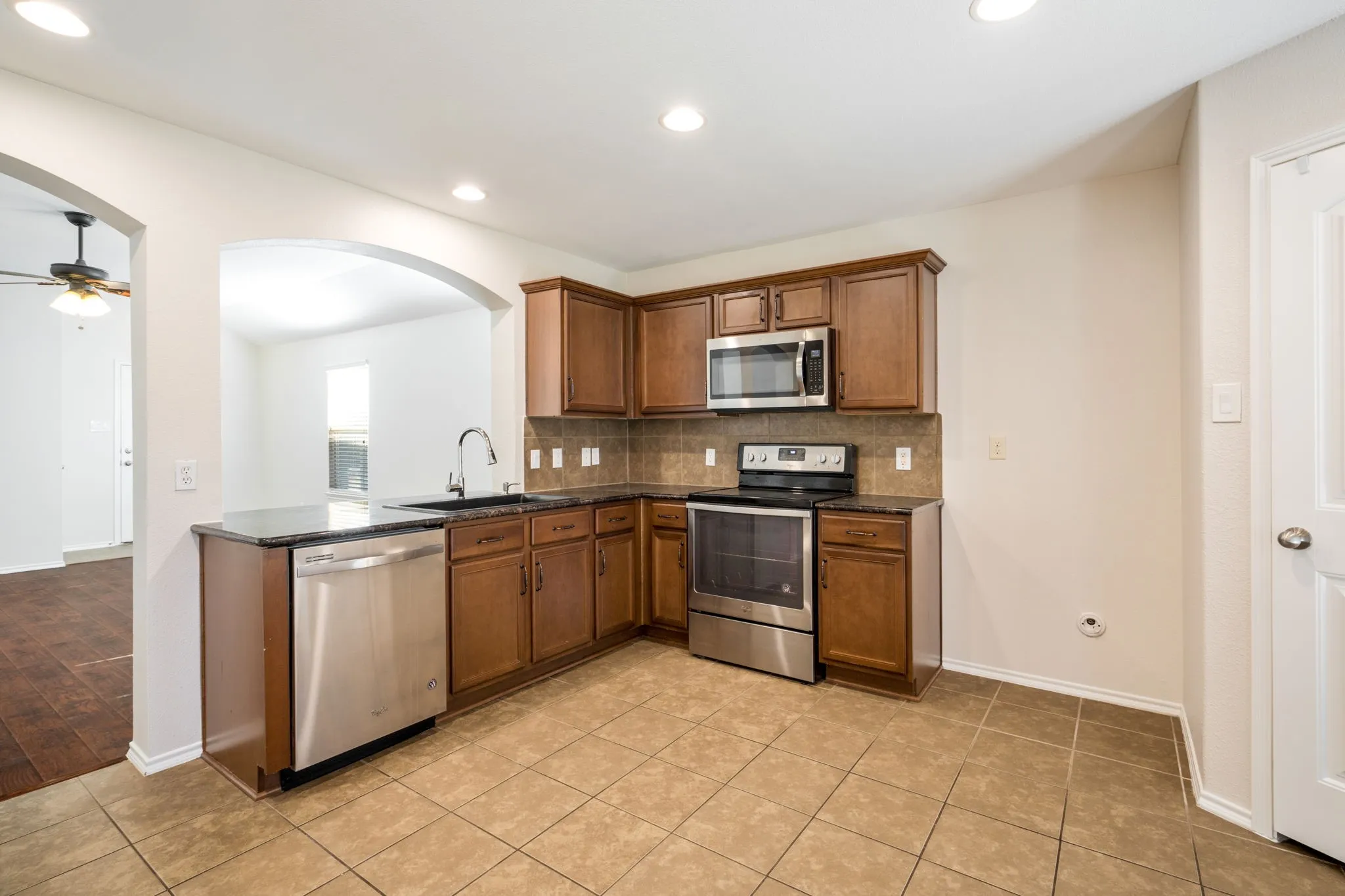 Single Family Residence For Sale in Collin County , 416 Andalusian Trail, Celina, Texas 75009, 4 Bedroom, 2 Bathroom, 2 Garage spaces, 1,645 Sqft, built in 2014, mls#21343230, Real Estate Agent in Celina, Homes For Sale in Collin county, Homes For Sale in Celina, Realtor in Celina Texas, Real Estate Brokerage Independent Realty Texas, Luminita Cordes Realtor
