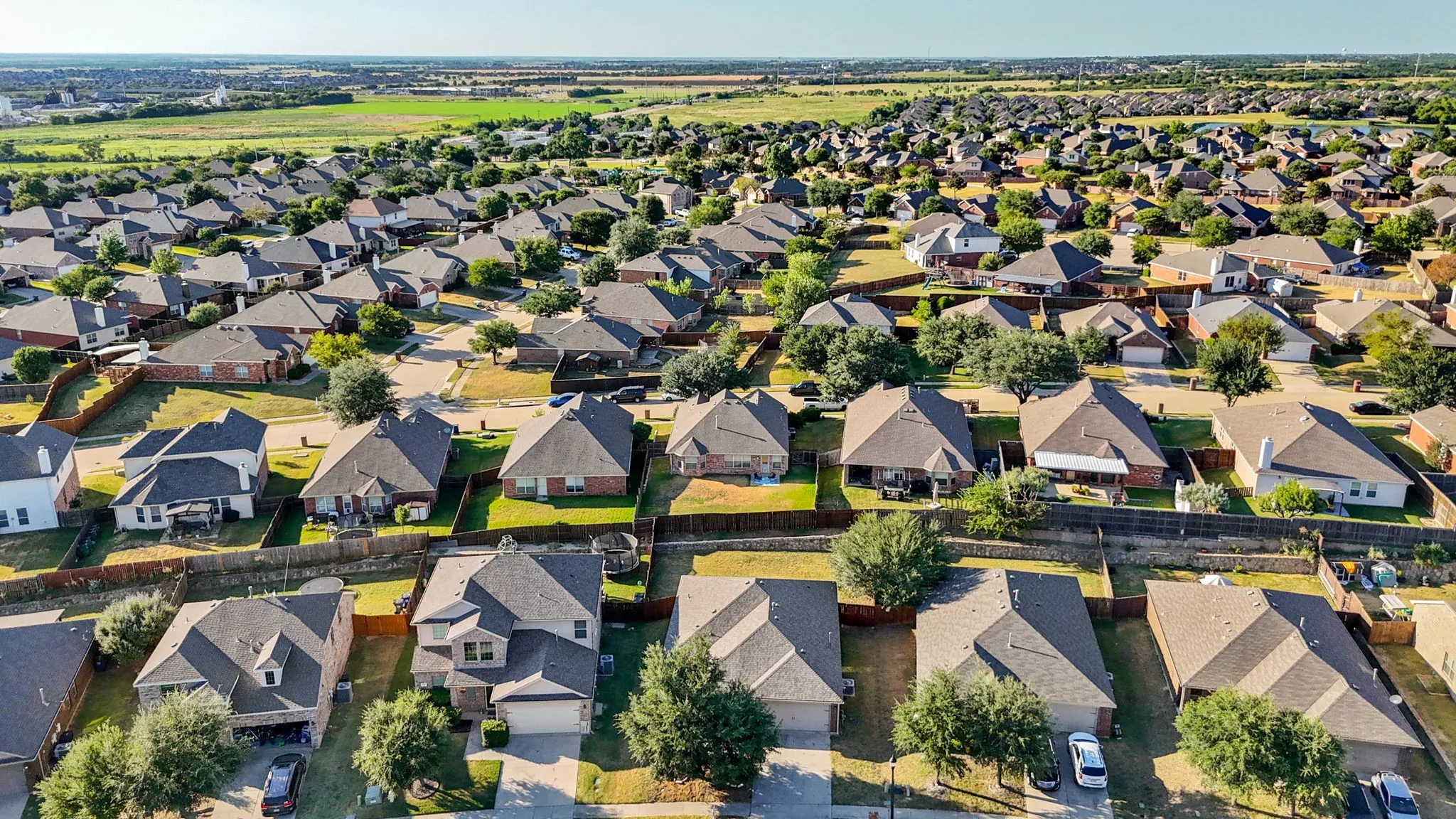 Single Family Residence For Sale in Collin County , 416 Andalusian Trail, Celina, Texas 75009, 4 Bedroom, 2 Bathroom, 2 Garage spaces, 1,645 Sqft, built in 2014, mls#21343230, Real Estate Agent in Celina, Homes For Sale in Collin county, Homes For Sale in Celina, Realtor in Celina Texas, Real Estate Brokerage Independent Realty Texas, Luminita Cordes Realtor