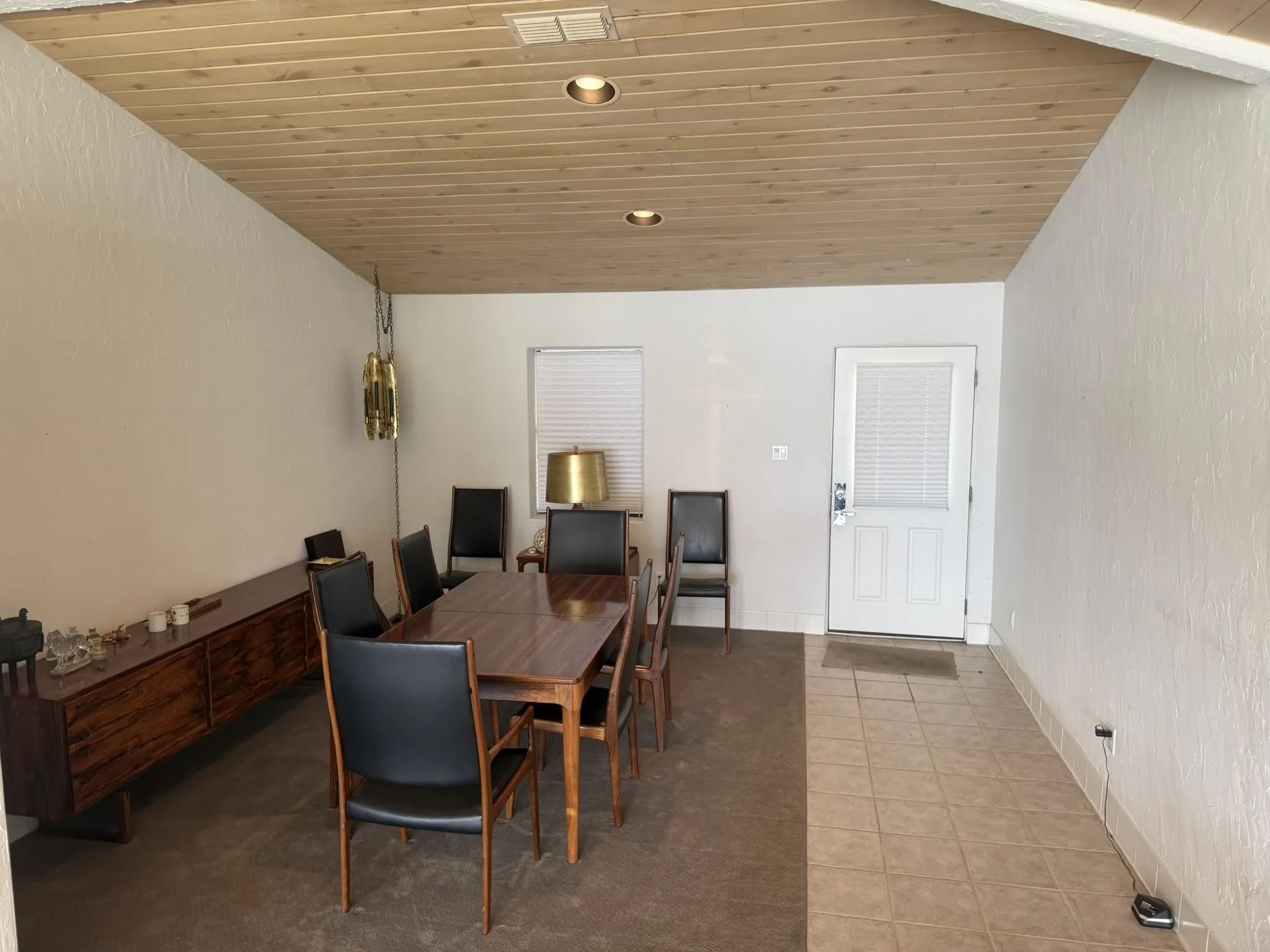 Single Family Residence For Rent in Henderson County , 2517 Wildwood Way, Tool, Texas 75143, 4 Bedrooms, 3 Bathrooms, 2 Garage spaces, 2,954 Sqft, built in 1982, Price $4,500, mls#21297991, Real Estate Agent in Tool, Homes For Rent in Henderson county, Homes For Rent in Tool, Realtor in Tool Texas, Real Estate Brokerage Independent Realty Texas, Luminita Cordes Realtor