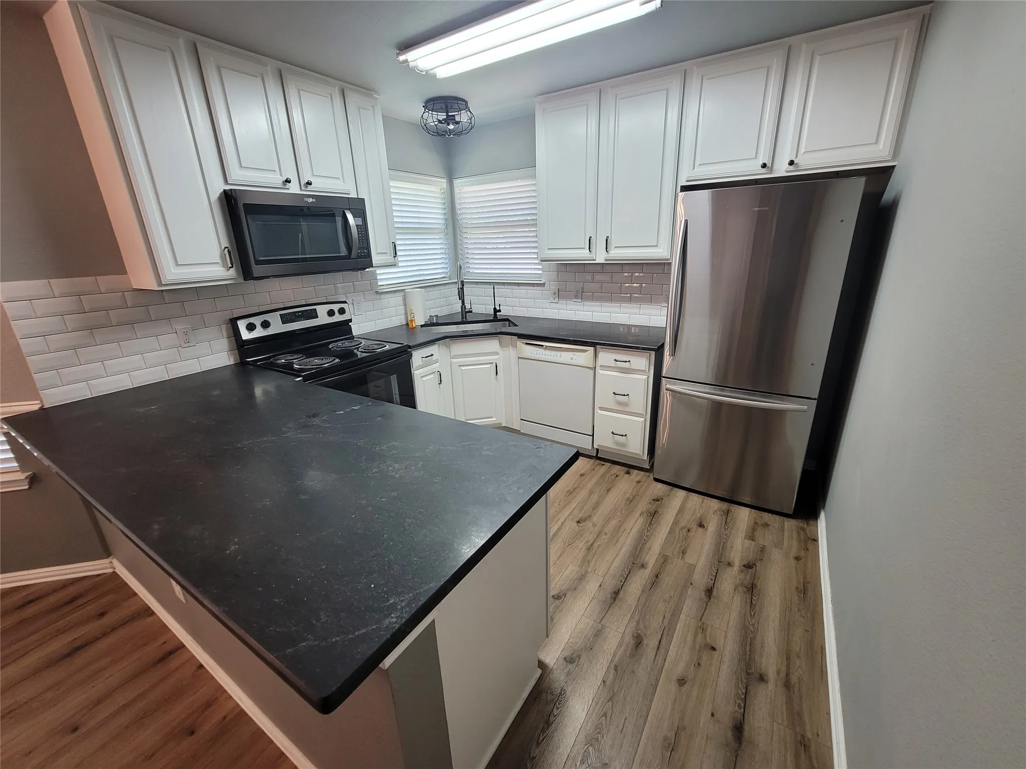 Single Family Residence For Rent in Parker County , 205 Willow Creek Drive, Weatherford, Texas 76085, 3 Bedroom, 2 Bathroom, 2 Garage spaces, 1,464 Sqft, built in 2002, mls#21345875, Real Estate Agent in Weatherford, Homes For Rent in Parker county, Homes For Rent in Weatherford, Realtor in Weatherford Texas, Real Estate Brokerage Independent Realty Texas, Luminita Cordes Realtor