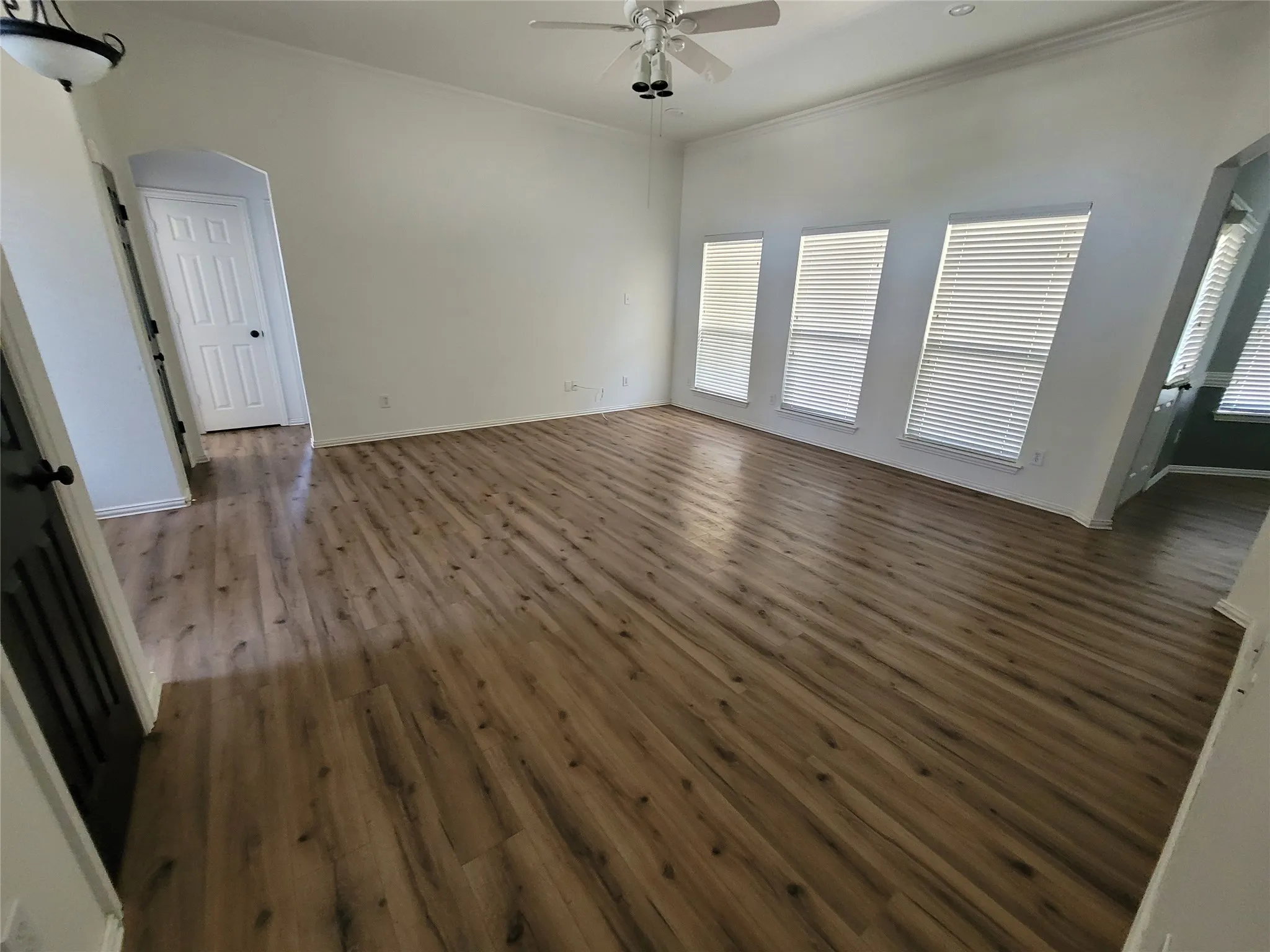 Single Family Residence For Rent in Parker County , 205 Willow Creek Drive, Weatherford, Texas 76085, 3 Bedroom, 2 Bathroom, 2 Garage spaces, 1,464 Sqft, built in 2002, mls#21345875, Real Estate Agent in Weatherford, Homes For Rent in Parker county, Homes For Rent in Weatherford, Realtor in Weatherford Texas, Real Estate Brokerage Independent Realty Texas, Luminita Cordes Realtor