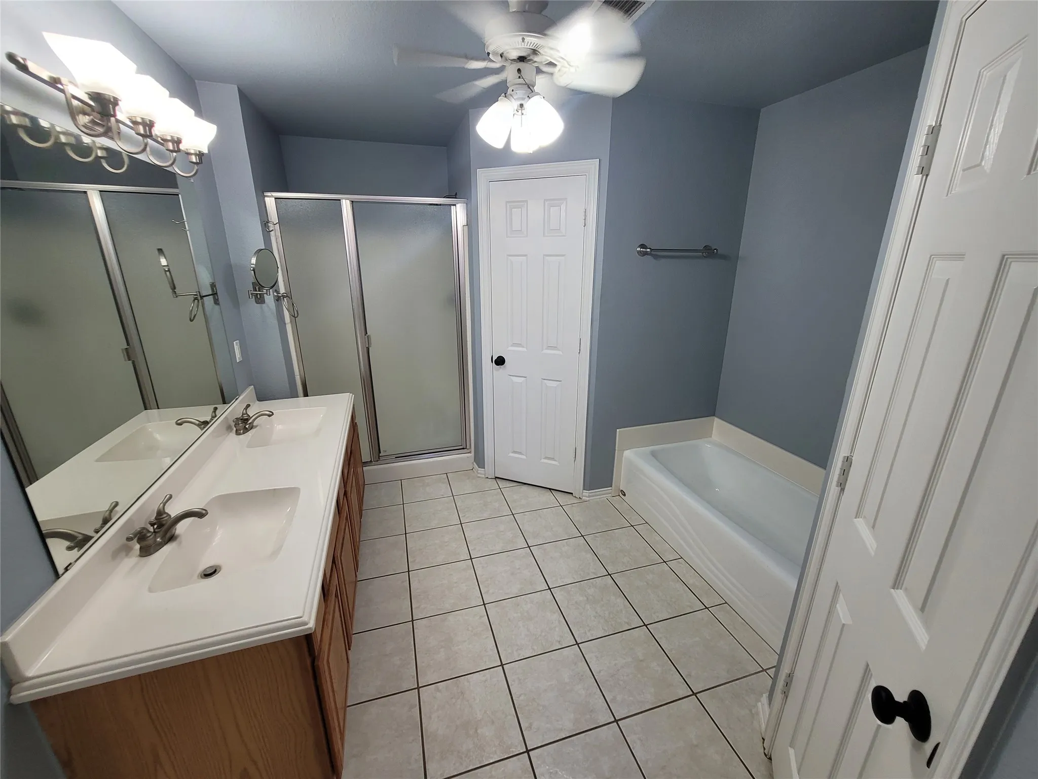 Single Family Residence For Rent in Parker County , 205 Willow Creek Drive, Weatherford, Texas 76085, 3 Bedroom, 2 Bathroom, 2 Garage spaces, 1,464 Sqft, built in 2002, mls#21345875, Real Estate Agent in Weatherford, Homes For Rent in Parker county, Homes For Rent in Weatherford, Realtor in Weatherford Texas, Real Estate Brokerage Independent Realty Texas, Luminita Cordes Realtor
