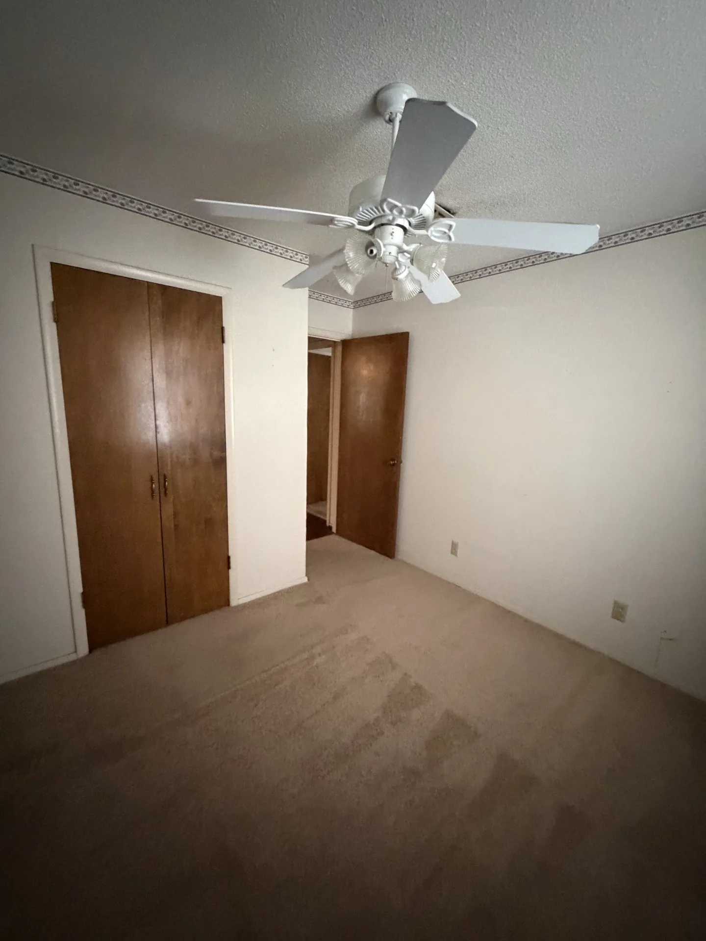 Single Family Residence For Sale in Limestone County , 209 Morningside Drive, Mexia, Texas 76667, 4 Bedrooms, 2 Bathrooms, 2 Garage spaces, 1,761 Sqft, built in 1979, Price $169,500, mls#21345798, Real Estate Agent in Mexia, Homes For Sale in Limestone county, Homes For Sale in Mexia, Realtor in Mexia Texas, Real Estate Brokerage Independent Realty Texas, Luminita Cordes Realtor