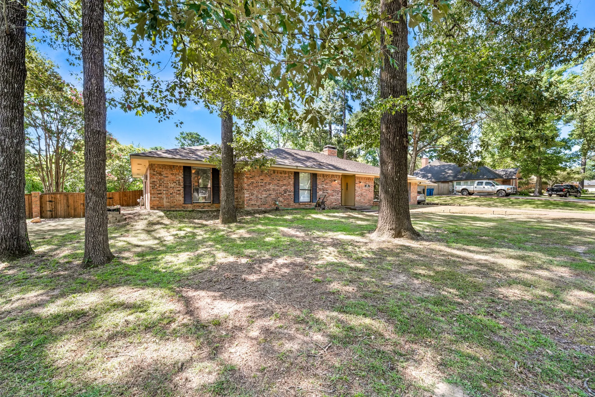 Single Family Residence For Sale in Wood County , 415 Nathan Drive, Quitman, Texas 75783, 4 Bedroom, 3 Bathroom, Garage spaces, 2,909 Sqft, built in 1985, mls#21345097, Real Estate Agent in Quitman, Homes For Sale in Wood county, Homes For Sale in Quitman, Realtor in Quitman Texas, Real Estate Brokerage Independent Realty Texas, Luminita Cordes Realtor