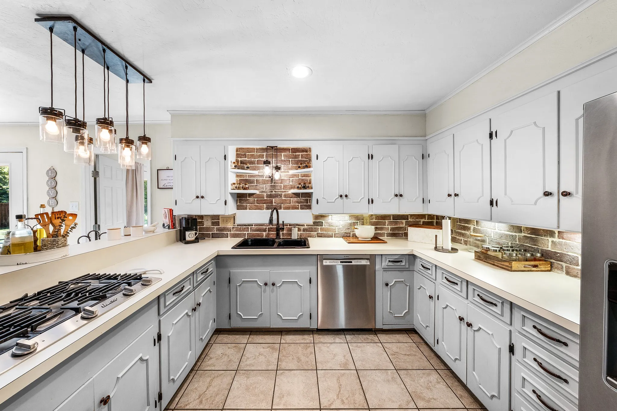 Single Family Residence For Sale in Wood County , 415 Nathan Drive, Quitman, Texas 75783, 4 Bedroom, 3 Bathroom, Garage spaces, 2,909 Sqft, built in 1985, mls#21345097, Real Estate Agent in Quitman, Homes For Sale in Wood county, Homes For Sale in Quitman, Realtor in Quitman Texas, Real Estate Brokerage Independent Realty Texas, Luminita Cordes Realtor
