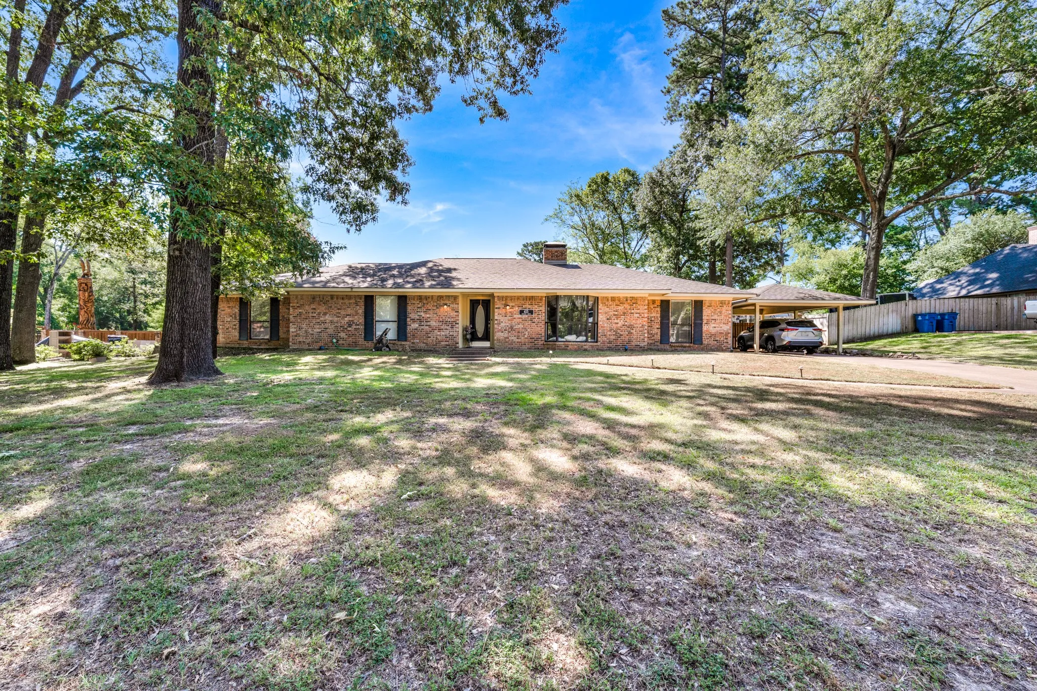 Single Family Residence For Sale in Wood County , 415 Nathan Drive, Quitman, Texas 75783, 4 Bedroom, 3 Bathroom, Garage spaces, 2,909 Sqft, built in 1985, mls#21345097, Real Estate Agent in Quitman, Homes For Sale in Wood county, Homes For Sale in Quitman, Realtor in Quitman Texas, Real Estate Brokerage Independent Realty Texas, Luminita Cordes Realtor