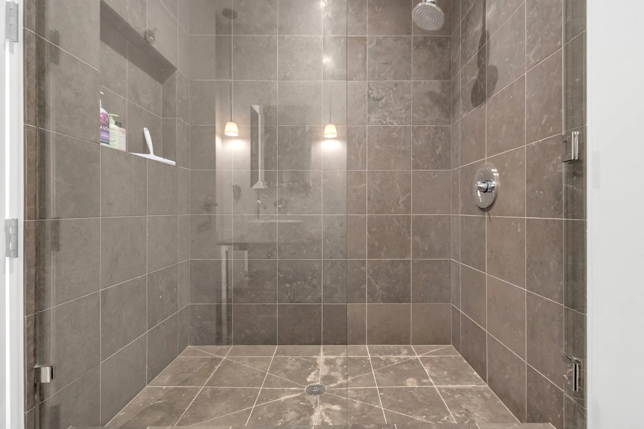 Condominium For Sale in Dallas County , 2200 Victory Avenue 802, Dallas, Texas 75219, 2 Bedroom, 3 Bathroom, 2 Garage spaces, 1,702 Sqft, built in 2007, mls#21344197, Real Estate Agent in Dallas, Homes For Sale in Dallas county, Homes For Sale in Dallas, Realtor in Dallas Texas, Real Estate Brokerage Independent Realty Texas, Luminita Cordes Realtor