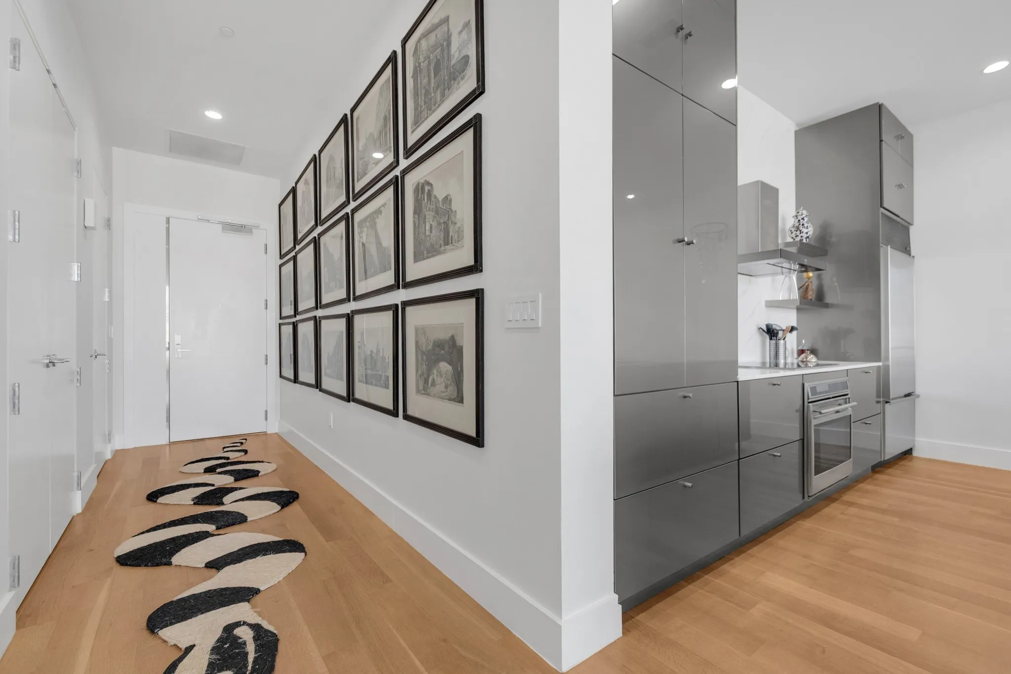 Condominium For Sale in Dallas County , 2200 Victory Avenue 802, Dallas, Texas 75219, 2 Bedroom, 3 Bathroom, 2 Garage spaces, 1,702 Sqft, built in 2007, mls#21344197, Real Estate Agent in Dallas, Homes For Sale in Dallas county, Homes For Sale in Dallas, Realtor in Dallas Texas, Real Estate Brokerage Independent Realty Texas, Luminita Cordes Realtor