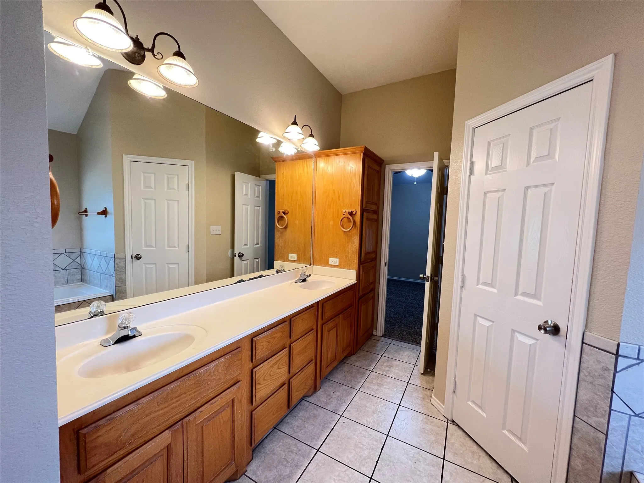 Single Family Residence For Rent in Parker County , 788 Robin Court, Springtown, Texas 76082, 3 Bedroom, 2 Bathroom, 2 Garage spaces, 1,386 Sqft, built in 2000, mls#21345884, Real Estate Agent in Springtown, Homes For Rent in Parker county, Homes For Rent in Springtown, Realtor in Springtown Texas, Real Estate Brokerage Independent Realty Texas, Luminita Cordes Realtor