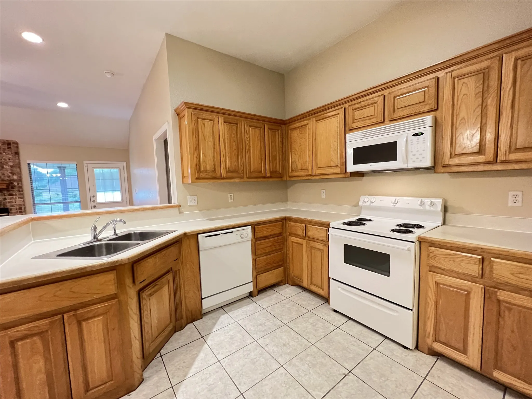 Single Family Residence For Rent in Parker County , 788 Robin Court, Springtown, Texas 76082, 3 Bedroom, 2 Bathroom, 2 Garage spaces, 1,386 Sqft, built in 2000, mls#21345884, Real Estate Agent in Springtown, Homes For Rent in Parker county, Homes For Rent in Springtown, Realtor in Springtown Texas, Real Estate Brokerage Independent Realty Texas, Luminita Cordes Realtor
