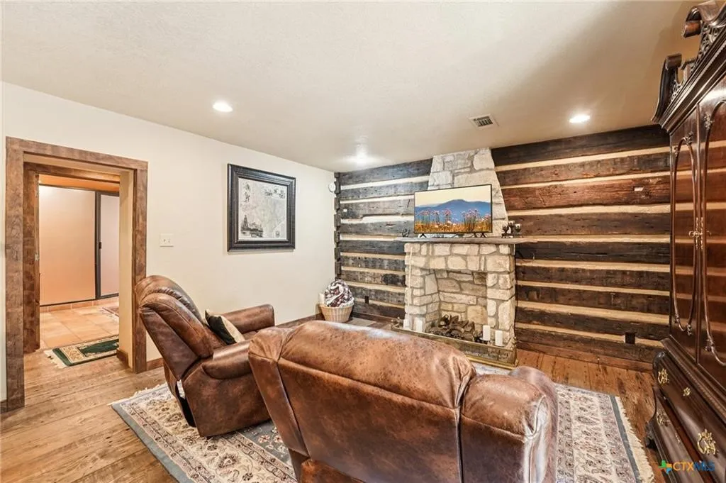 Improved Land For Sale in Lampasas County , 190 Private Road 3011, Lampasas, Texas 76550, 0, 0, Garage spaces, 0 Sqft, built in 1996, Price $6,100,000, mls#21343570, Real Estate Agent in Lampasas, Homes For Sale in Lampasas county, Homes For Sale in Lampasas, Realtor in Lampasas Texas, Real Estate Brokerage Independent Realty Texas, Luminita Cordes Realtor