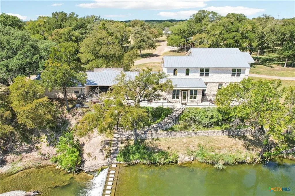 Improved Land For Sale in Lampasas County , 190 Private Road 3011, Lampasas, Texas 76550, 0, 0, Garage spaces, 0 Sqft, built in 1996, Price $6,100,000, mls#21343570, Real Estate Agent in Lampasas, Homes For Sale in Lampasas county, Homes For Sale in Lampasas, Realtor in Lampasas Texas, Real Estate Brokerage Independent Realty Texas, Luminita Cordes Realtor