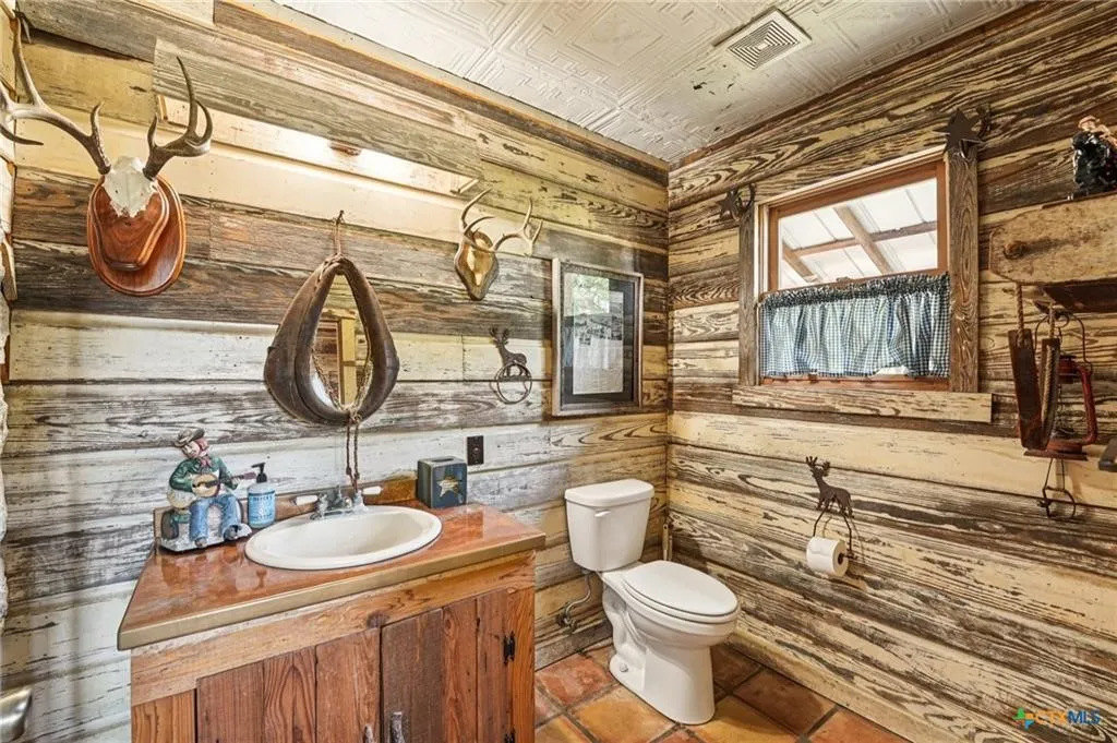Improved Land For Sale in Lampasas County , 190 Private Road 3011, Lampasas, Texas 76550, 0, 0, Garage spaces, 0 Sqft, built in 1996, Price $6,100,000, mls#21343570, Real Estate Agent in Lampasas, Homes For Sale in Lampasas county, Homes For Sale in Lampasas, Realtor in Lampasas Texas, Real Estate Brokerage Independent Realty Texas, Luminita Cordes Realtor