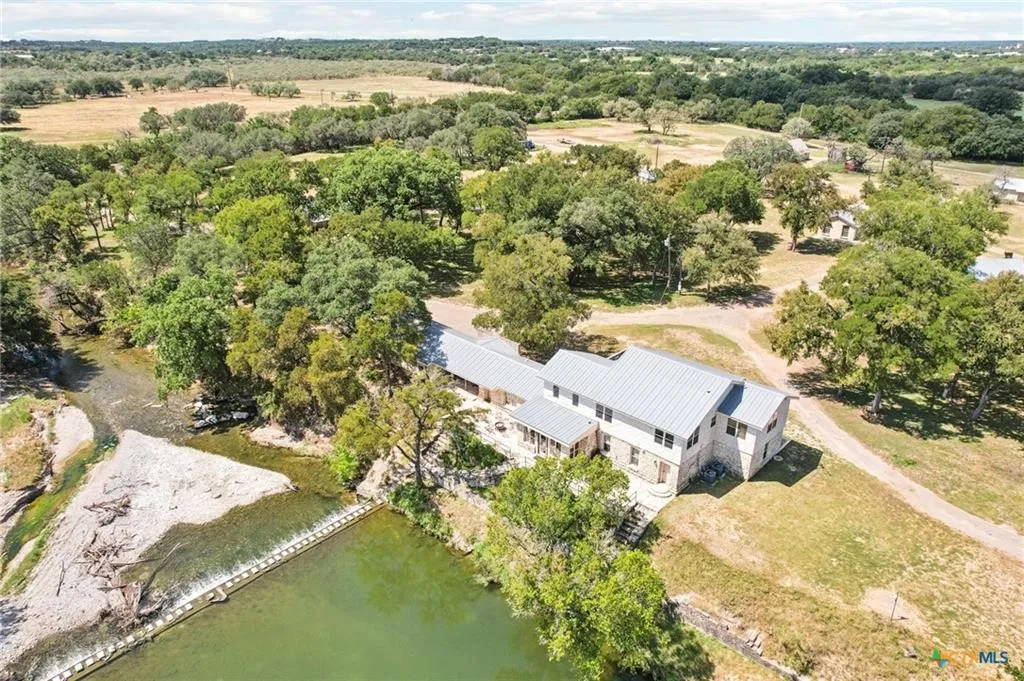 Improved Land For Sale in Lampasas County , 190 Private Road 3011, Lampasas, Texas 76550, 0, 0, Garage spaces, 0 Sqft, built in 1996, Price $6,100,000, mls#21343570, Real Estate Agent in Lampasas, Homes For Sale in Lampasas county, Homes For Sale in Lampasas, Realtor in Lampasas Texas, Real Estate Brokerage Independent Realty Texas, Luminita Cordes Realtor
