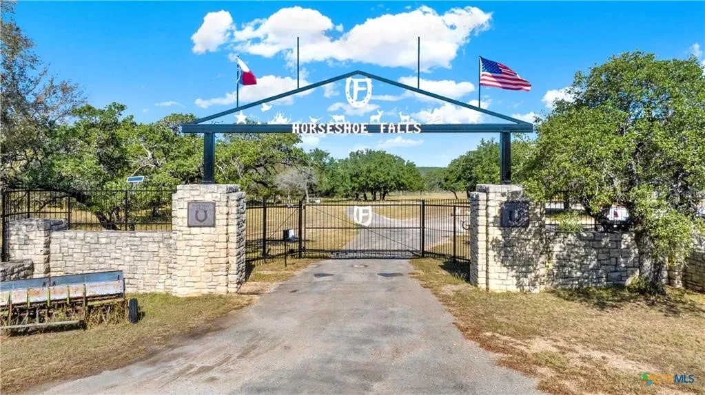 Improved Land For Sale in Lampasas County , 190 Private Road 3011, Lampasas, Texas 76550, 0, 0, Garage spaces, 0 Sqft, built in 1996, Price $6,100,000, mls#21343570, Real Estate Agent in Lampasas, Homes For Sale in Lampasas county, Homes For Sale in Lampasas, Realtor in Lampasas Texas, Real Estate Brokerage Independent Realty Texas, Luminita Cordes Realtor