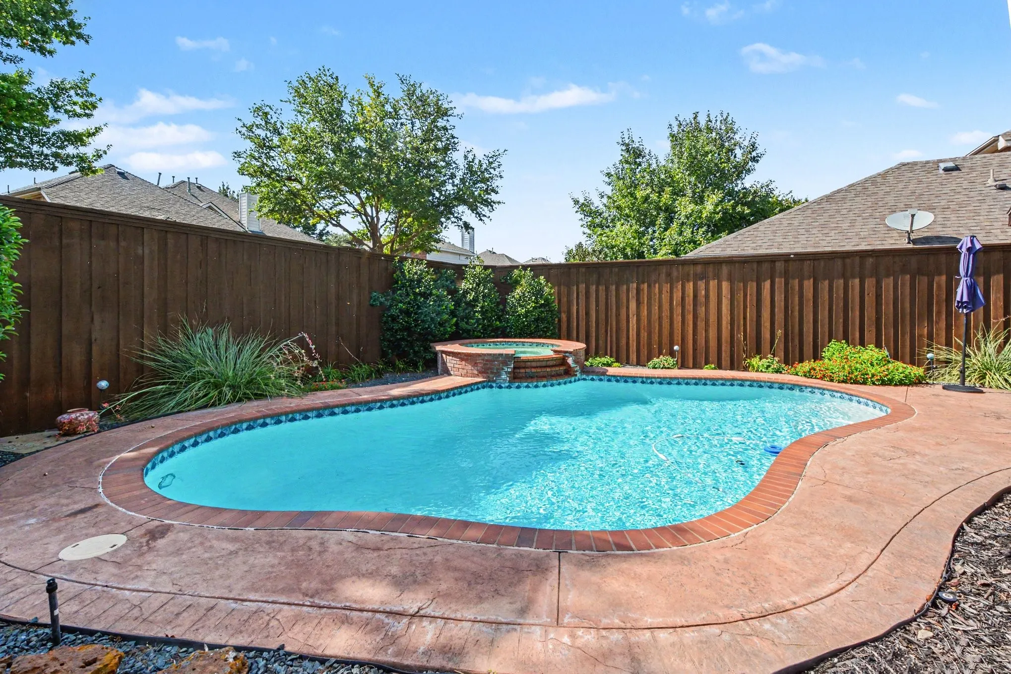 Single Family Residence For Sale in Denton County , 8481 Liverpool Lane, Frisco, Texas 75036, 4 Bedroom, 4 Bathroom, 2 Garage spaces, 3,152 Sqft, built in 2004, mls#21344562, Real Estate Agent in Frisco, Homes For Sale in Denton county, Homes For Sale in Frisco, Realtor in Frisco Texas, Real Estate Brokerage Independent Realty Texas, Luminita Cordes Realtor