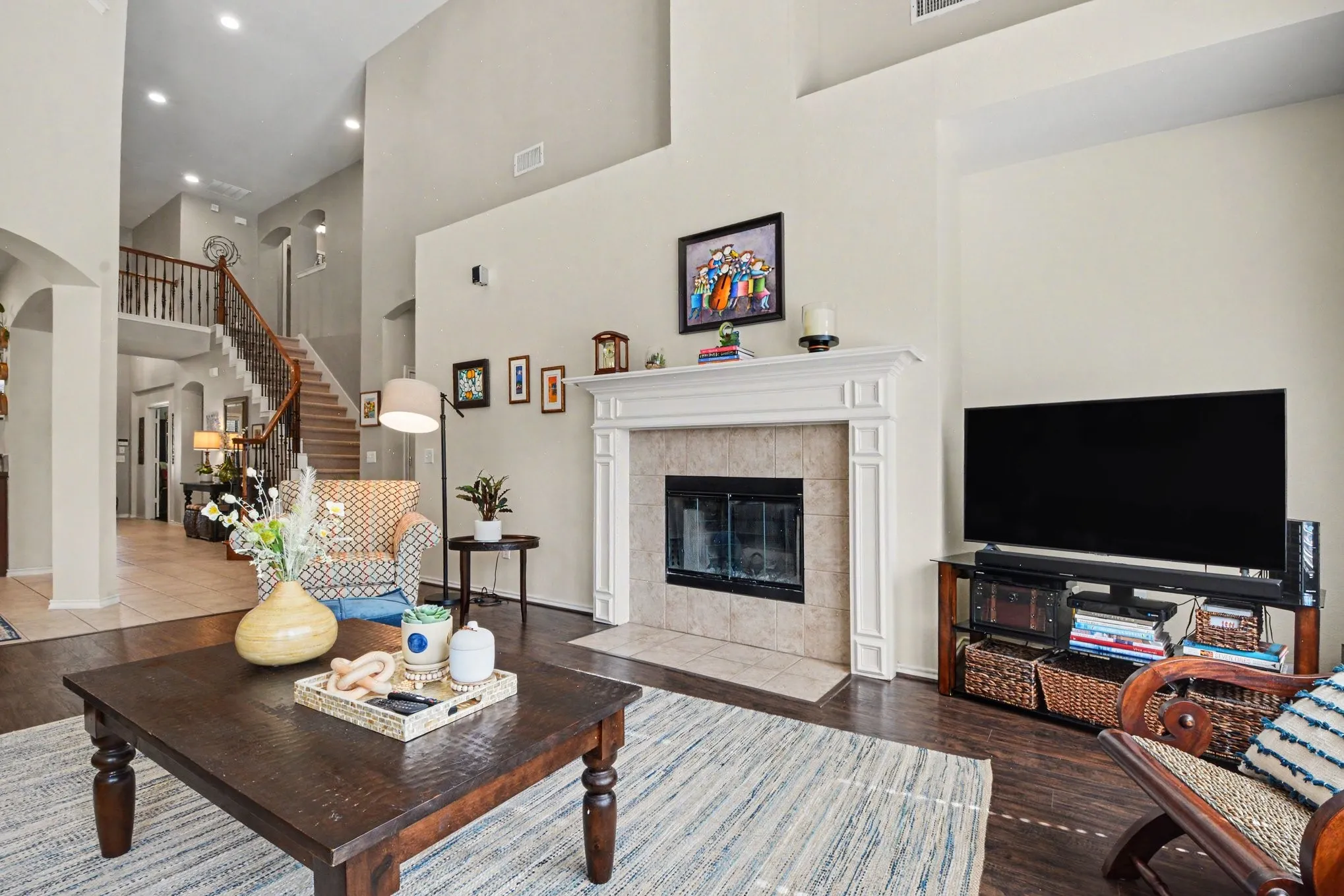 Single Family Residence For Sale in Denton County , 8481 Liverpool Lane, Frisco, Texas 75036, 4 Bedroom, 4 Bathroom, 2 Garage spaces, 3,152 Sqft, built in 2004, mls#21344562, Real Estate Agent in Frisco, Homes For Sale in Denton county, Homes For Sale in Frisco, Realtor in Frisco Texas, Real Estate Brokerage Independent Realty Texas, Luminita Cordes Realtor