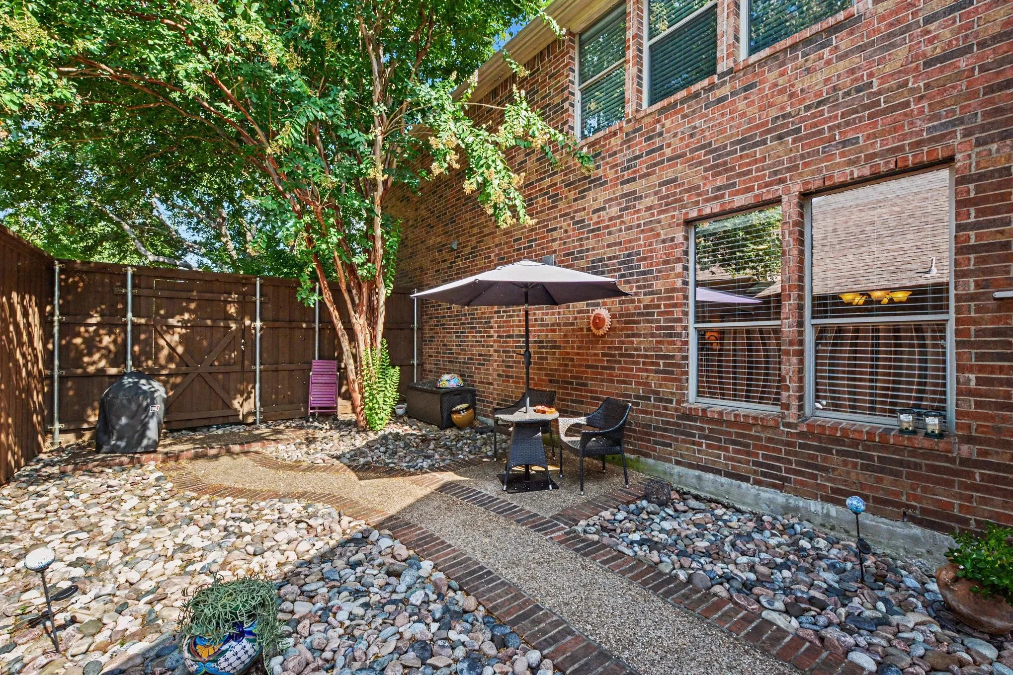 Single Family Residence For Sale in Denton County , 8481 Liverpool Lane, Frisco, Texas 75036, 4 Bedroom, 4 Bathroom, 2 Garage spaces, 3,152 Sqft, built in 2004, mls#21344562, Real Estate Agent in Frisco, Homes For Sale in Denton county, Homes For Sale in Frisco, Realtor in Frisco Texas, Real Estate Brokerage Independent Realty Texas, Luminita Cordes Realtor