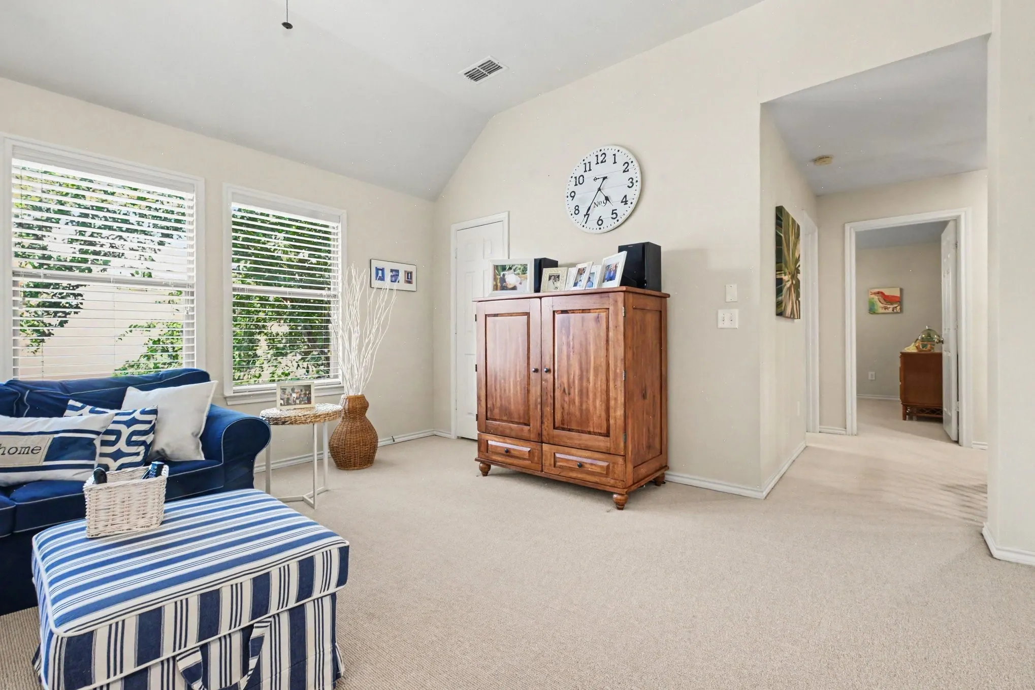 Single Family Residence For Sale in Denton County , 8481 Liverpool Lane, Frisco, Texas 75036, 4 Bedroom, 4 Bathroom, 2 Garage spaces, 3,152 Sqft, built in 2004, mls#21344562, Real Estate Agent in Frisco, Homes For Sale in Denton county, Homes For Sale in Frisco, Realtor in Frisco Texas, Real Estate Brokerage Independent Realty Texas, Luminita Cordes Realtor