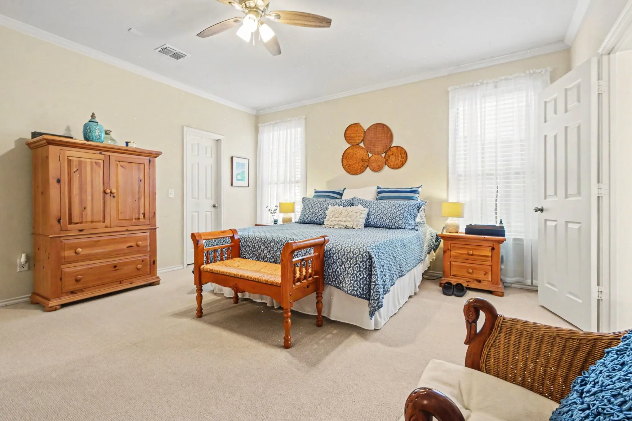 Single Family Residence For Sale in Denton County , 8481 Liverpool Lane, Frisco, Texas 75036, 4 Bedroom, 4 Bathroom, 2 Garage spaces, 3,152 Sqft, built in 2004, mls#21344562, Real Estate Agent in Frisco, Homes For Sale in Denton county, Homes For Sale in Frisco, Realtor in Frisco Texas, Real Estate Brokerage Independent Realty Texas, Luminita Cordes Realtor