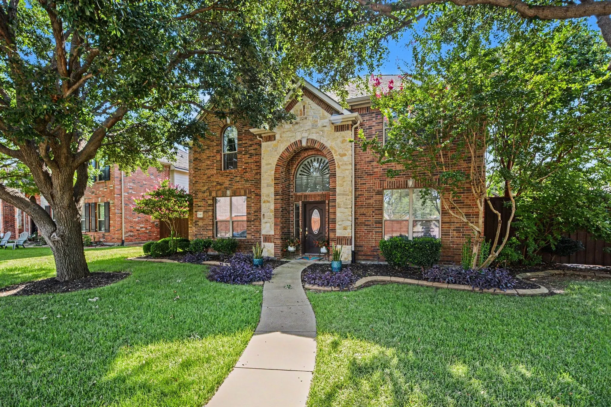 Single Family Residence For Sale in Denton County , 8481 Liverpool Lane, Frisco, Texas 75036, 4 Bedroom, 4 Bathroom, 2 Garage spaces, 3,152 Sqft, built in 2004, mls#21344562, Real Estate Agent in Frisco, Homes For Sale in Denton county, Homes For Sale in Frisco, Realtor in Frisco Texas, Real Estate Brokerage Independent Realty Texas, Luminita Cordes Realtor