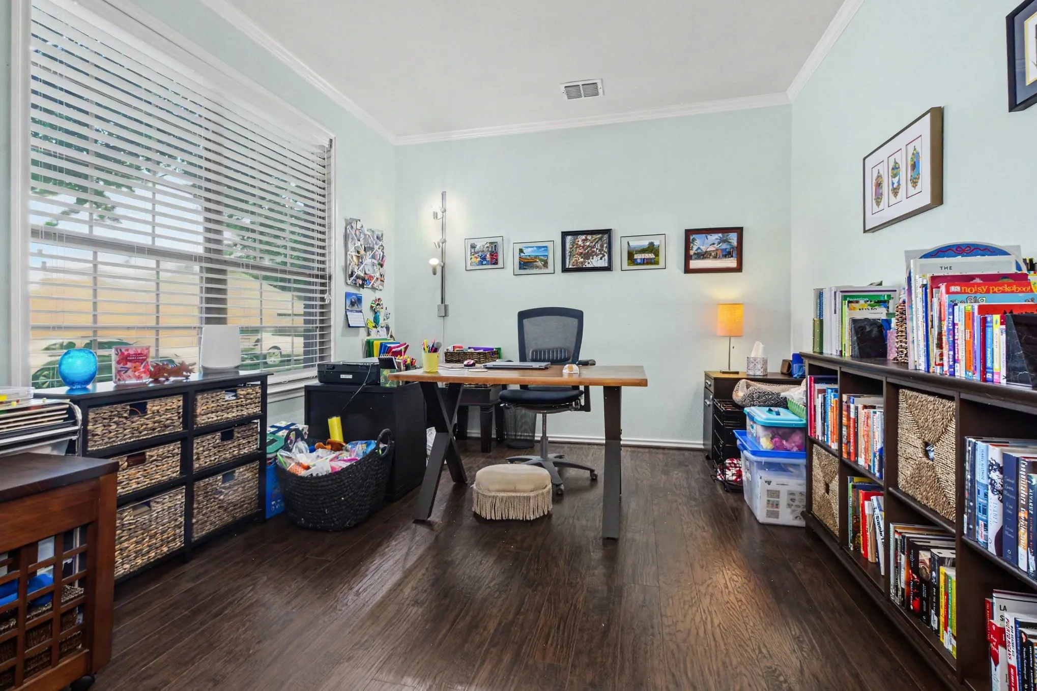 Single Family Residence For Sale in Denton County , 8481 Liverpool Lane, Frisco, Texas 75036, 4 Bedroom, 4 Bathroom, 2 Garage spaces, 3,152 Sqft, built in 2004, mls#21344562, Real Estate Agent in Frisco, Homes For Sale in Denton county, Homes For Sale in Frisco, Realtor in Frisco Texas, Real Estate Brokerage Independent Realty Texas, Luminita Cordes Realtor