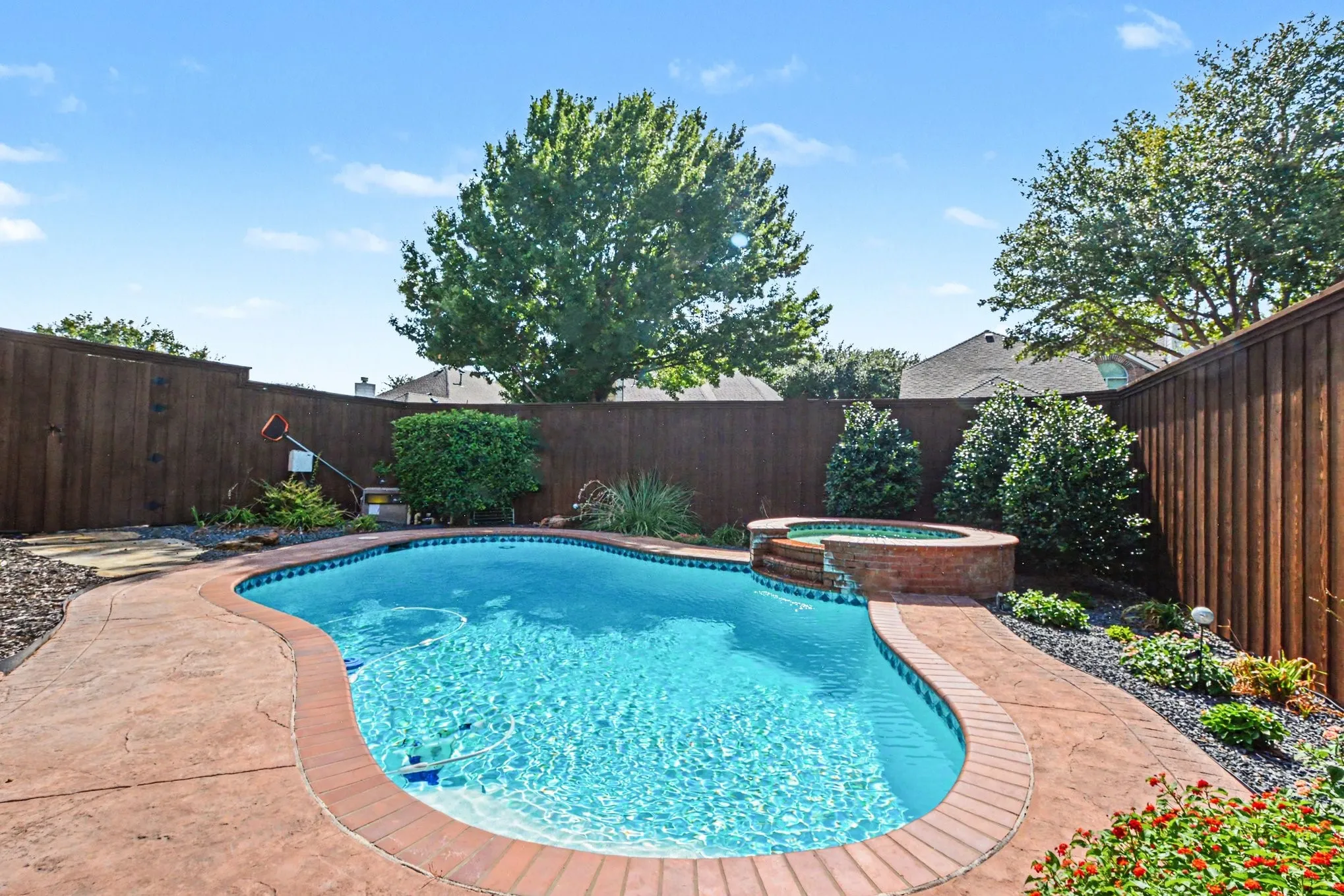 Single Family Residence For Sale in Denton County , 8481 Liverpool Lane, Frisco, Texas 75036, 4 Bedroom, 4 Bathroom, 2 Garage spaces, 3,152 Sqft, built in 2004, mls#21344562, Real Estate Agent in Frisco, Homes For Sale in Denton county, Homes For Sale in Frisco, Realtor in Frisco Texas, Real Estate Brokerage Independent Realty Texas, Luminita Cordes Realtor