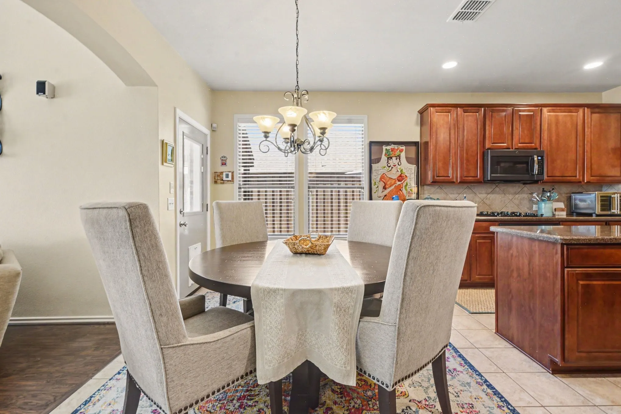 Single Family Residence For Sale in Denton County , 8481 Liverpool Lane, Frisco, Texas 75036, 4 Bedroom, 4 Bathroom, 2 Garage spaces, 3,152 Sqft, built in 2004, mls#21344562, Real Estate Agent in Frisco, Homes For Sale in Denton county, Homes For Sale in Frisco, Realtor in Frisco Texas, Real Estate Brokerage Independent Realty Texas, Luminita Cordes Realtor