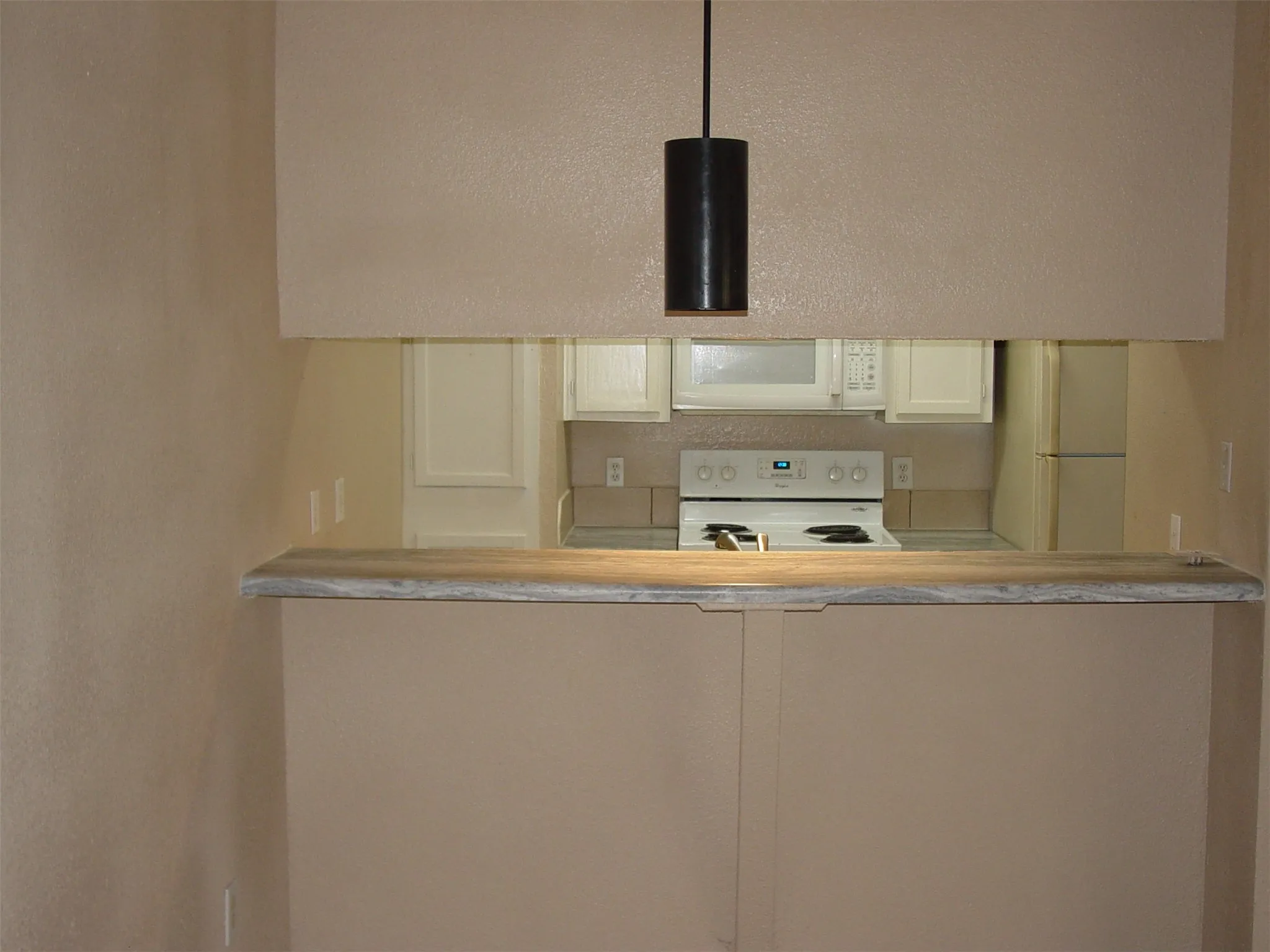 Condominium For Sale in Dallas County , 9609 Walnut Street 10104, Dallas, Texas 75243, 1 Bedroom, 1 Bathroom, Garage spaces, 759 Sqft, built in 1983, Price $90,000, mls#21345895, Real Estate Agent in Dallas, Homes For Sale in Dallas county, Homes For Sale in Dallas, Realtor in Dallas Texas, Real Estate Brokerage Independent Realty Texas, Luminita Cordes Realtor