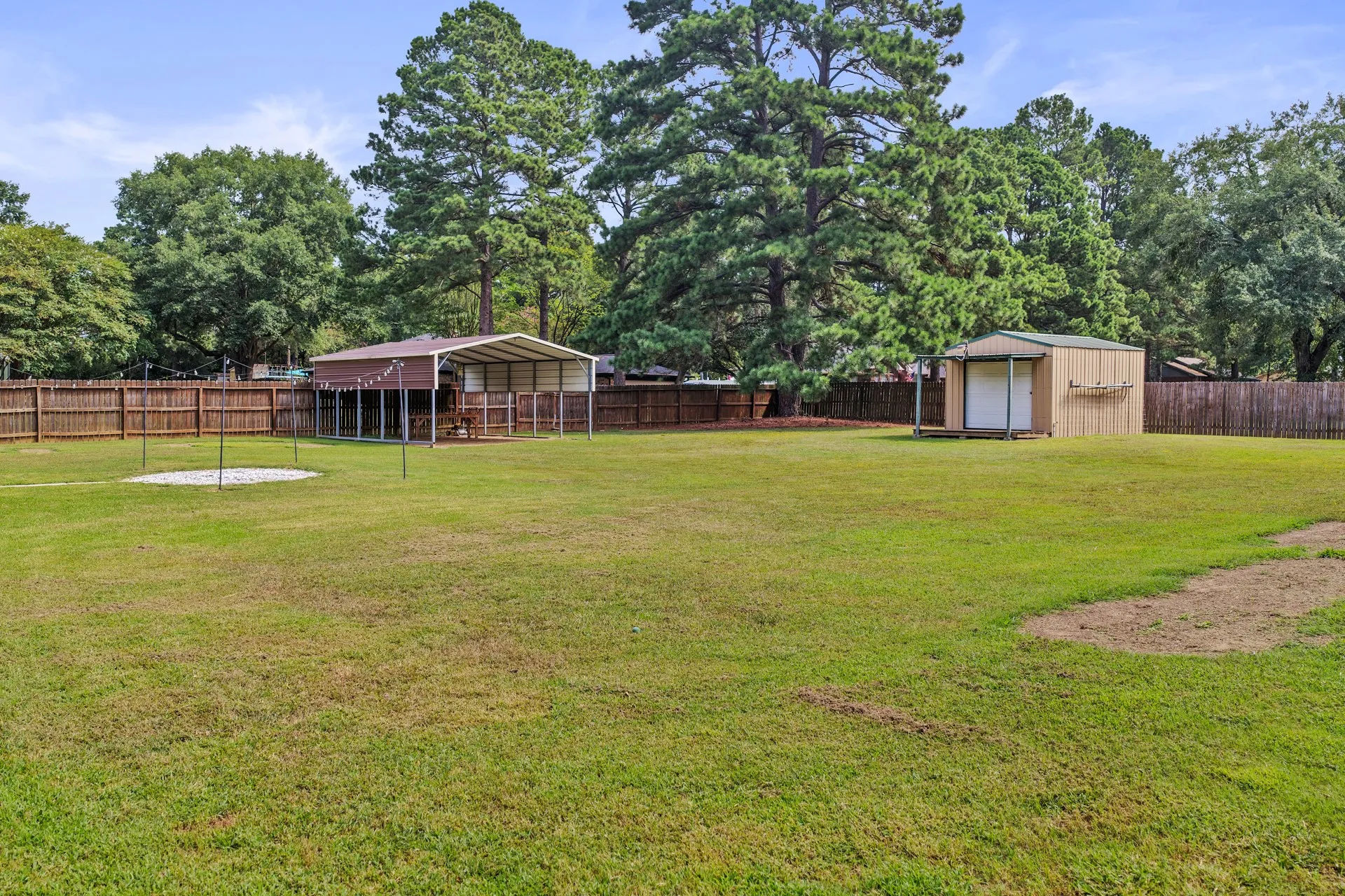Single Family Residence For Sale in Camp County , 419 County Road 4164, Pittsburg, Texas 75686, 3 Bedroom, 2 Bathroom, 2 Garage spaces, 1,537 Sqft, built in 1977, mls#21345878, Real Estate Agent in Pittsburg, Homes For Sale in Camp county, Homes For Sale in Pittsburg, Realtor in Pittsburg Texas, Real Estate Brokerage Independent Realty Texas, Luminita Cordes Realtor