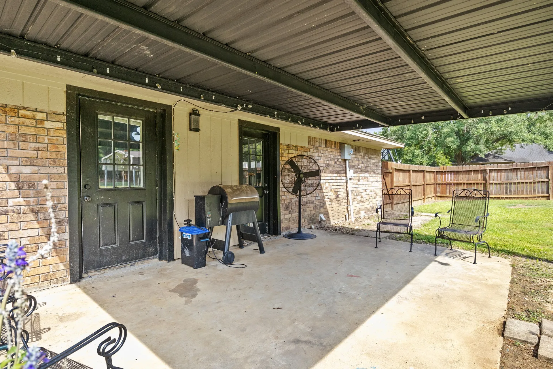 Single Family Residence For Sale in Camp County , 419 County Road 4164, Pittsburg, Texas 75686, 3 Bedroom, 2 Bathroom, 2 Garage spaces, 1,537 Sqft, built in 1977, mls#21345878, Real Estate Agent in Pittsburg, Homes For Sale in Camp county, Homes For Sale in Pittsburg, Realtor in Pittsburg Texas, Real Estate Brokerage Independent Realty Texas, Luminita Cordes Realtor