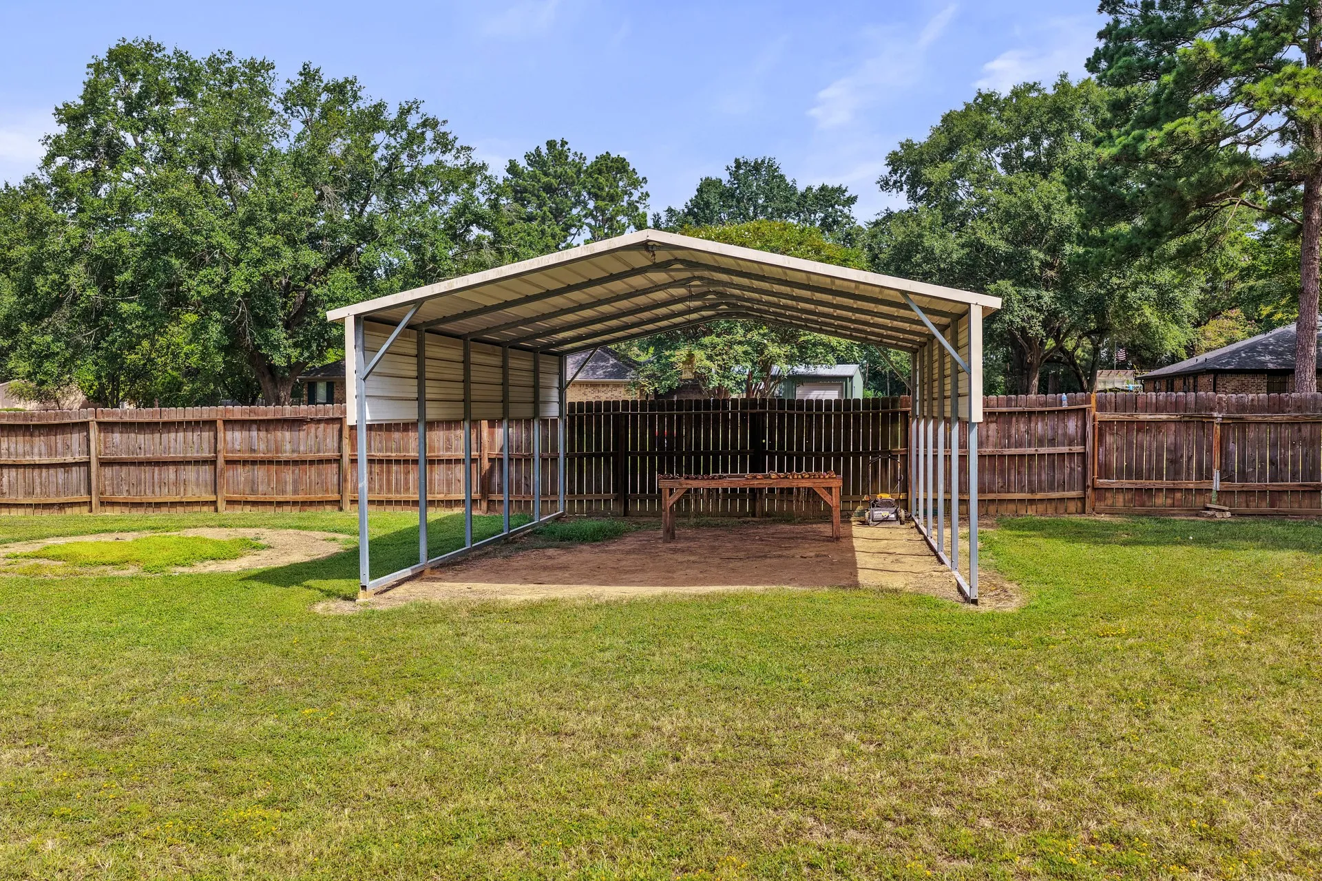 Single Family Residence For Sale in Camp County , 419 County Road 4164, Pittsburg, Texas 75686, 3 Bedroom, 2 Bathroom, 2 Garage spaces, 1,537 Sqft, built in 1977, mls#21345878, Real Estate Agent in Pittsburg, Homes For Sale in Camp county, Homes For Sale in Pittsburg, Realtor in Pittsburg Texas, Real Estate Brokerage Independent Realty Texas, Luminita Cordes Realtor