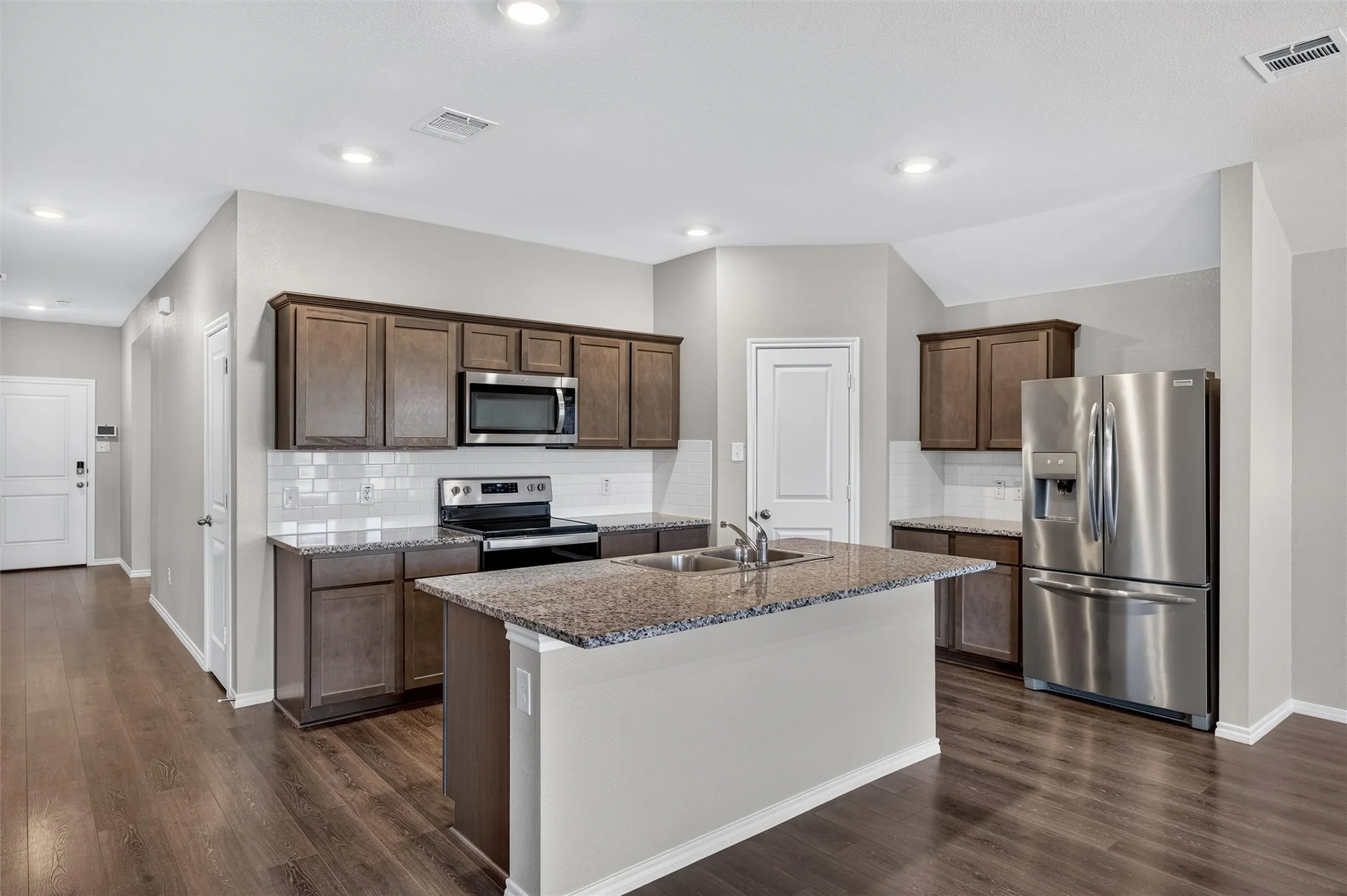 Single Family Residence For Sale in Denton County , 965 Fueller Drive, Aubrey, Texas 76227, 4 Bedroom, 2 Bathroom, 2 Garage spaces, 1,836 Sqft, built in 2021, mls#21342683, Real Estate Agent in Aubrey, Homes For Sale in Denton county, Homes For Sale in Aubrey, Realtor in Aubrey Texas, Real Estate Brokerage Independent Realty Texas, Luminita Cordes Realtor