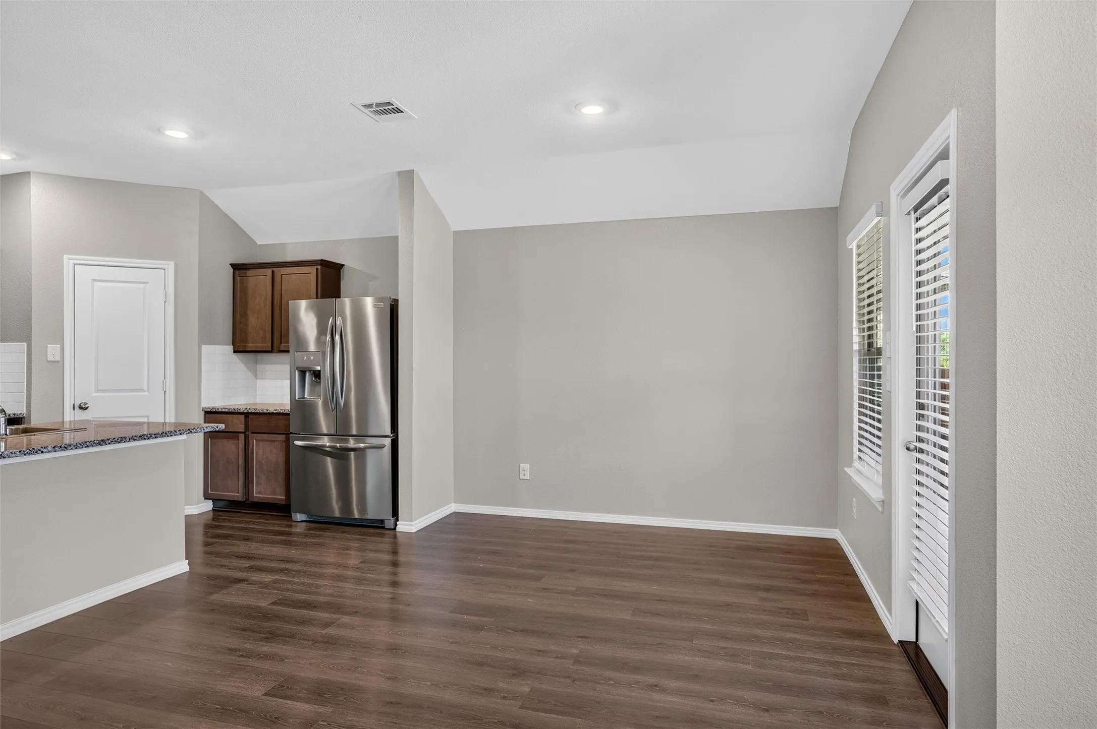 Single Family Residence For Sale in Denton County , 965 Fueller Drive, Aubrey, Texas 76227, 4 Bedroom, 2 Bathroom, 2 Garage spaces, 1,836 Sqft, built in 2021, mls#21342683, Real Estate Agent in Aubrey, Homes For Sale in Denton county, Homes For Sale in Aubrey, Realtor in Aubrey Texas, Real Estate Brokerage Independent Realty Texas, Luminita Cordes Realtor