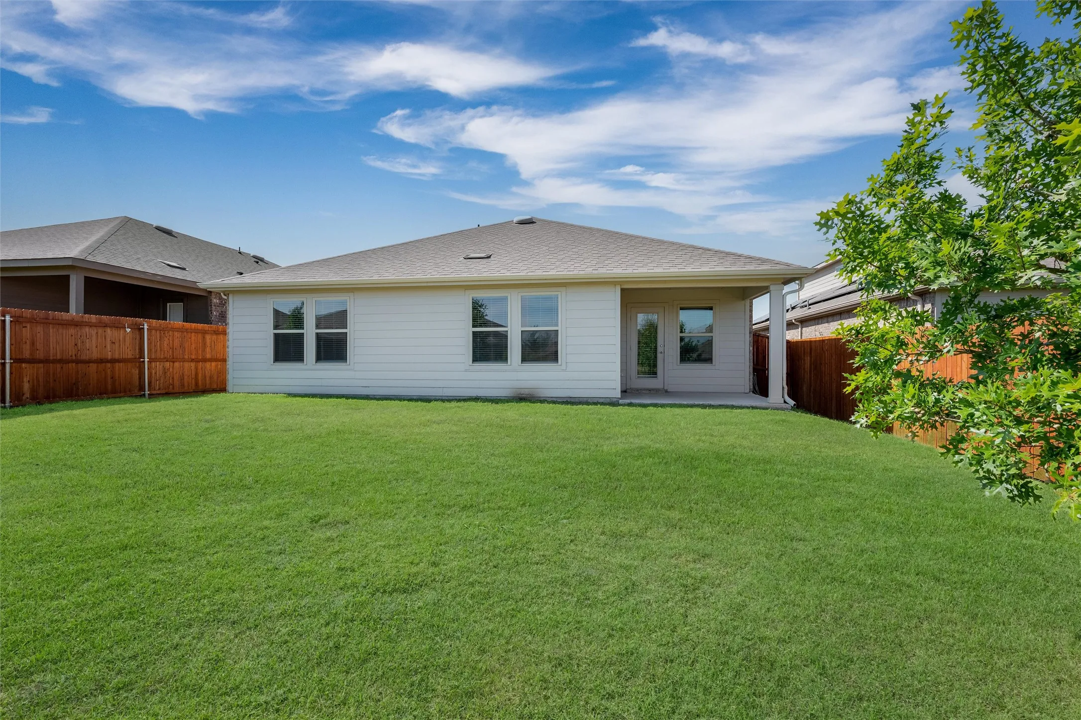 Single Family Residence For Sale in Denton County , 965 Fueller Drive, Aubrey, Texas 76227, 4 Bedroom, 2 Bathroom, 2 Garage spaces, 1,836 Sqft, built in 2021, mls#21342683, Real Estate Agent in Aubrey, Homes For Sale in Denton county, Homes For Sale in Aubrey, Realtor in Aubrey Texas, Real Estate Brokerage Independent Realty Texas, Luminita Cordes Realtor