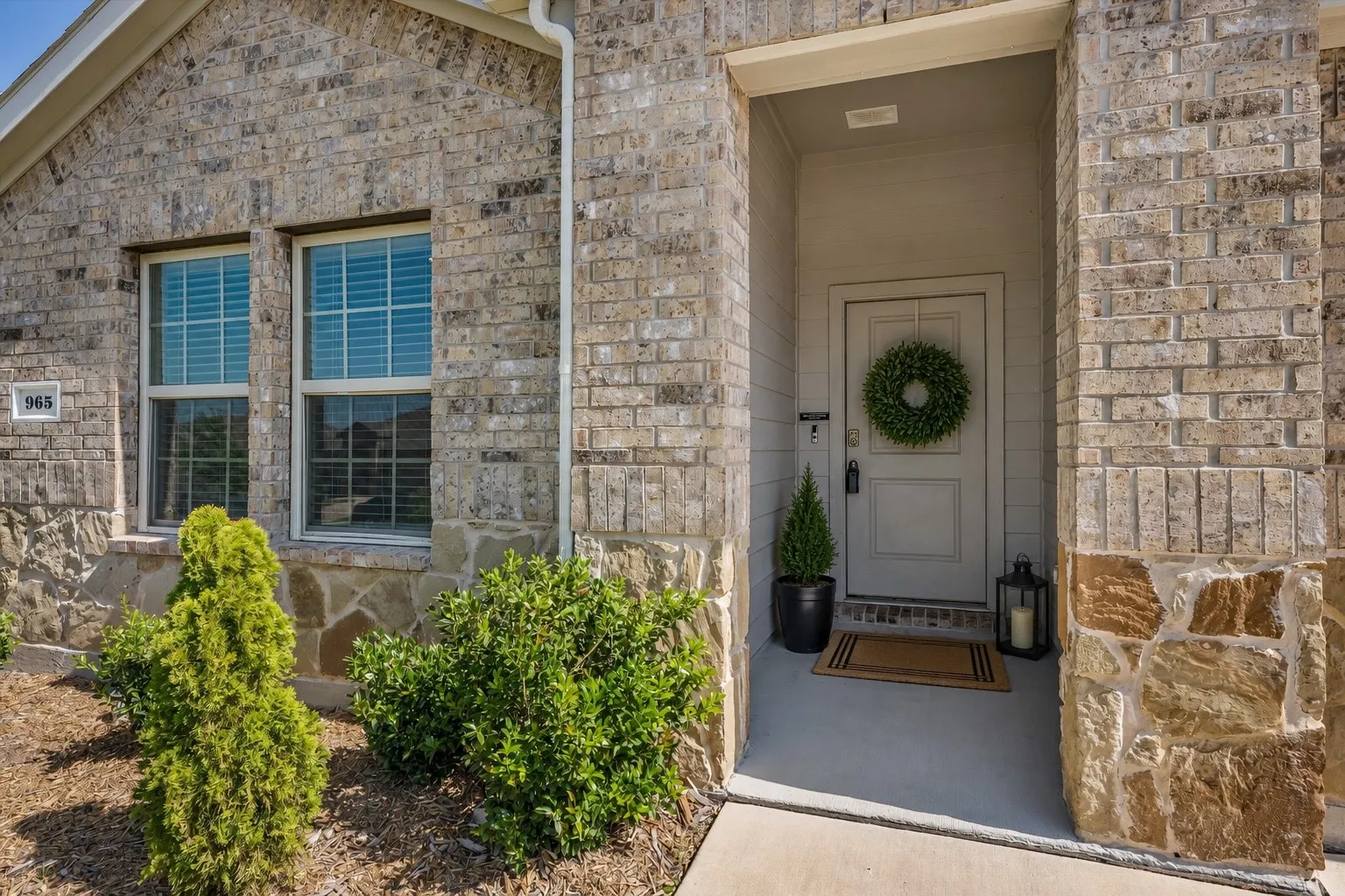 Single Family Residence For Sale in Denton County , 965 Fueller Drive, Aubrey, Texas 76227, 4 Bedroom, 2 Bathroom, 2 Garage spaces, 1,836 Sqft, built in 2021, mls#21342683, Real Estate Agent in Aubrey, Homes For Sale in Denton county, Homes For Sale in Aubrey, Realtor in Aubrey Texas, Real Estate Brokerage Independent Realty Texas, Luminita Cordes Realtor