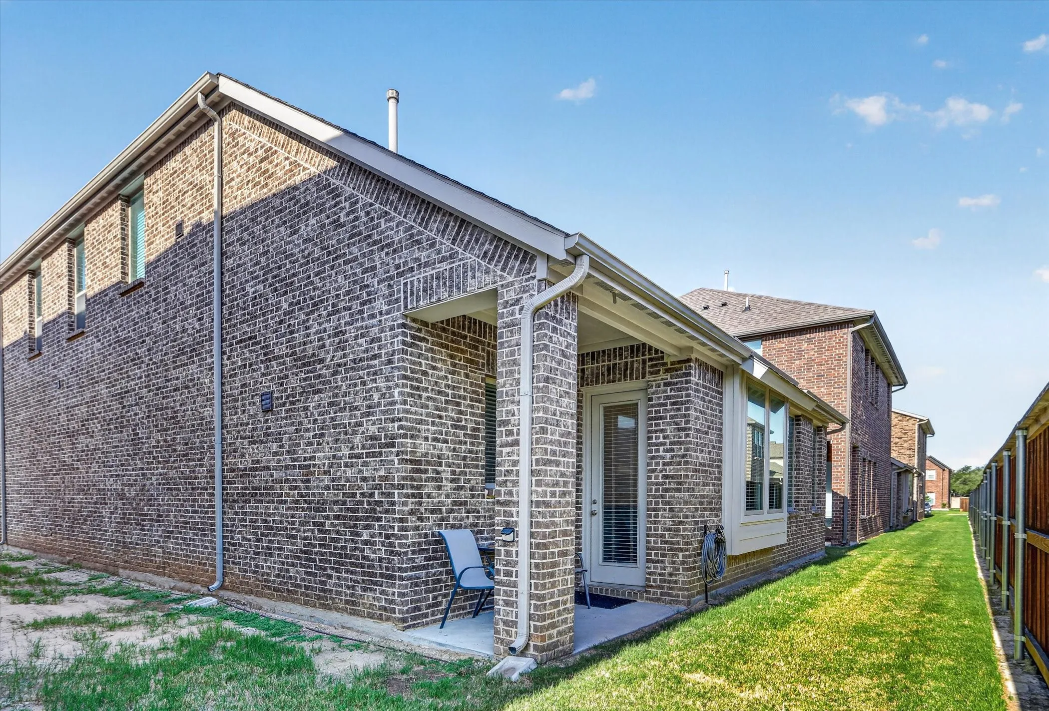 Single Family Residence For Sale in Dallas County , 243 Woodson Street, Irving, Texas 75063, 4 Bedroom, 3 Bathroom, 2 Garage spaces, 1,863 Sqft, built in 2020, mls#21343793, Real Estate Agent in Irving, Homes For Sale in Dallas county, Homes For Sale in Irving, Realtor in Irving Texas, Real Estate Brokerage Independent Realty Texas, Luminita Cordes Realtor