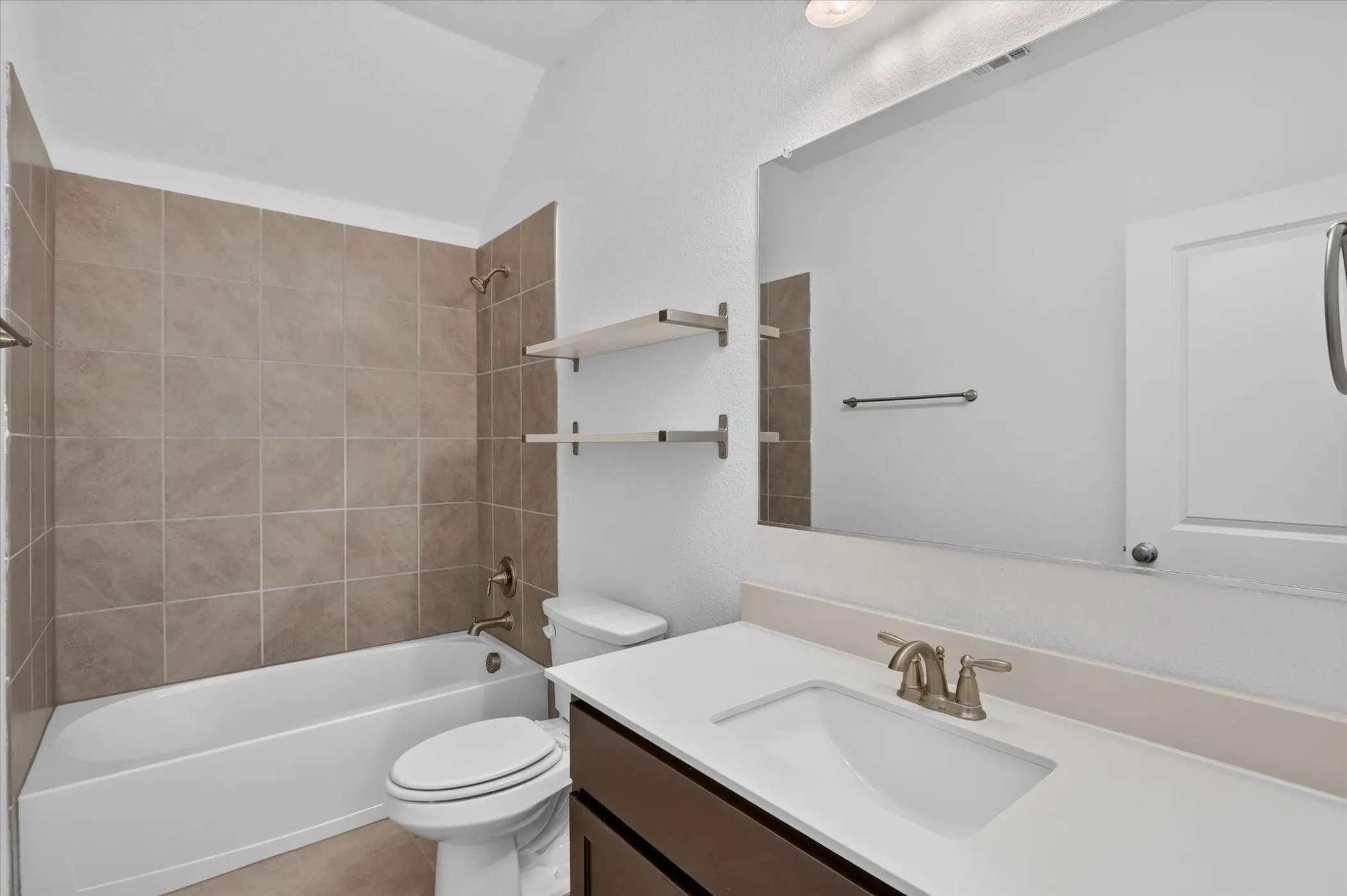 Single Family Residence For Sale in Dallas County , 243 Woodson Street, Irving, Texas 75063, 4 Bedroom, 3 Bathroom, 2 Garage spaces, 1,863 Sqft, built in 2020, mls#21343793, Real Estate Agent in Irving, Homes For Sale in Dallas county, Homes For Sale in Irving, Realtor in Irving Texas, Real Estate Brokerage Independent Realty Texas, Luminita Cordes Realtor