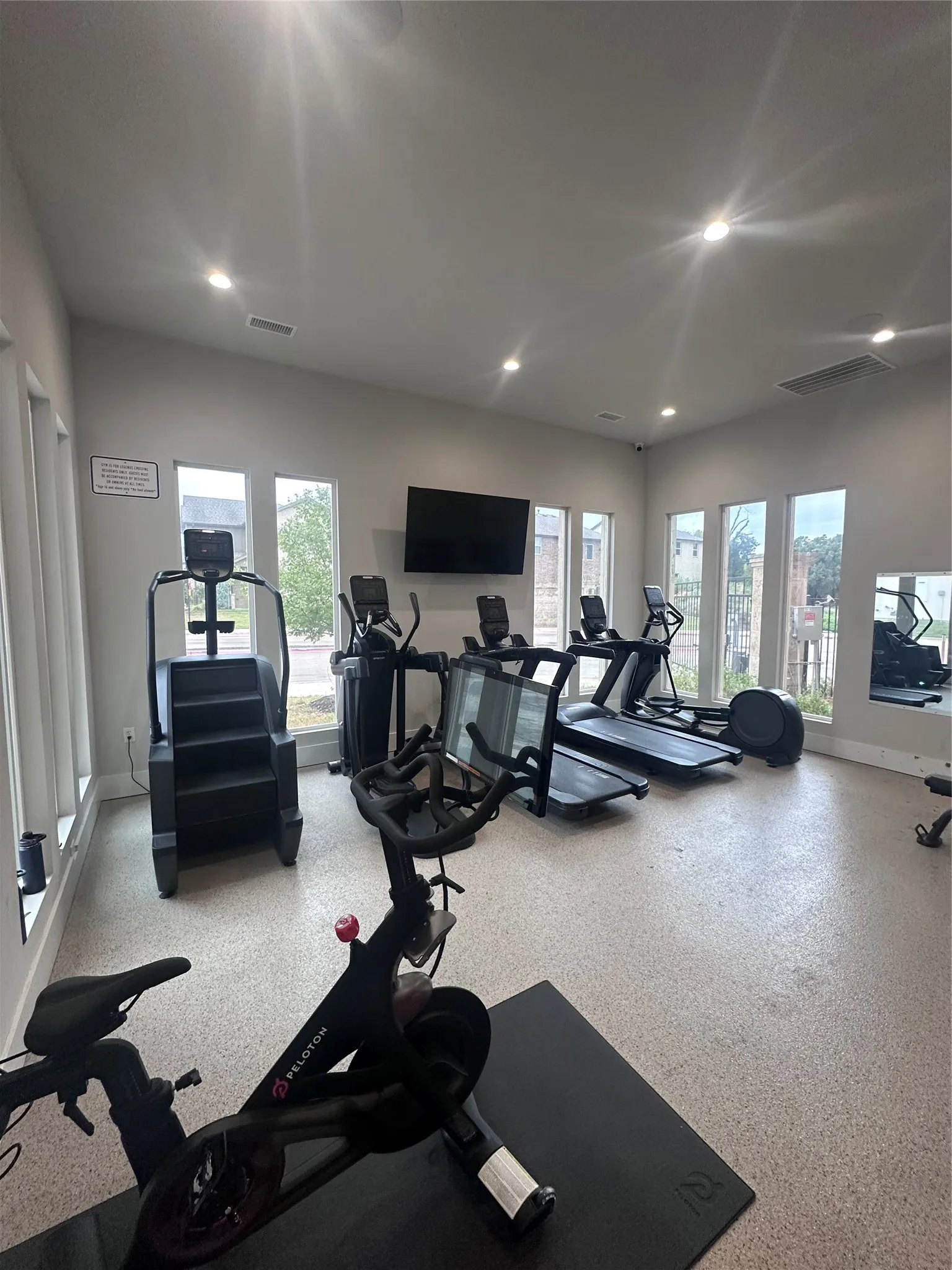 Single Family Residence For Sale in Dallas County , 243 Woodson Street, Irving, Texas 75063, 4 Bedroom, 3 Bathroom, 2 Garage spaces, 1,863 Sqft, built in 2020, mls#21343793, Real Estate Agent in Irving, Homes For Sale in Dallas county, Homes For Sale in Irving, Realtor in Irving Texas, Real Estate Brokerage Independent Realty Texas, Luminita Cordes Realtor