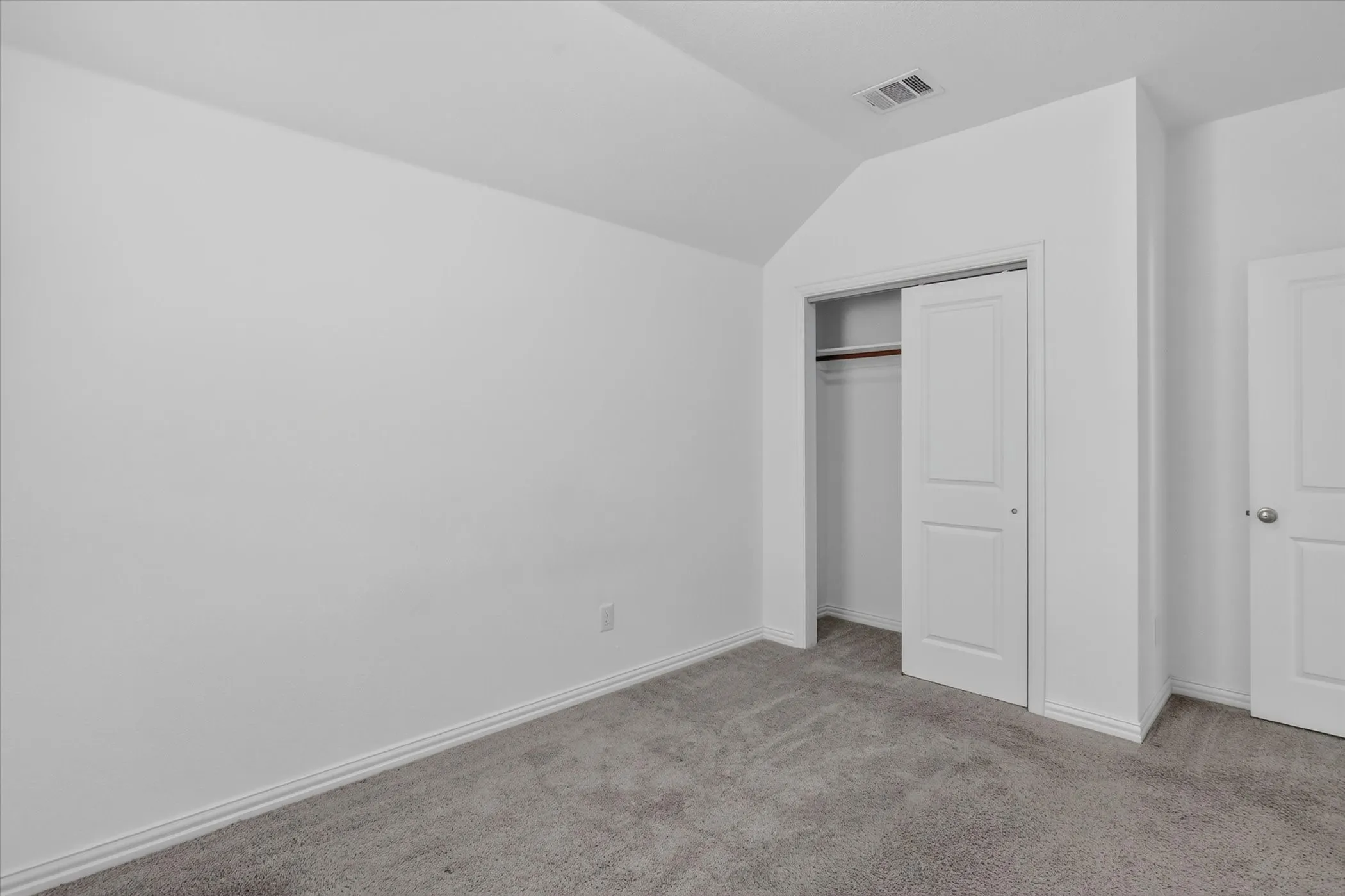 Single Family Residence For Sale in Dallas County , 243 Woodson Street, Irving, Texas 75063, 4 Bedroom, 3 Bathroom, 2 Garage spaces, 1,863 Sqft, built in 2020, mls#21343793, Real Estate Agent in Irving, Homes For Sale in Dallas county, Homes For Sale in Irving, Realtor in Irving Texas, Real Estate Brokerage Independent Realty Texas, Luminita Cordes Realtor